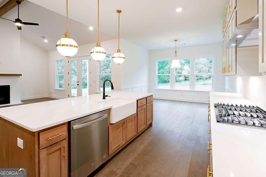 8420 Creekside Overlook Drive Gainesville GA 30506