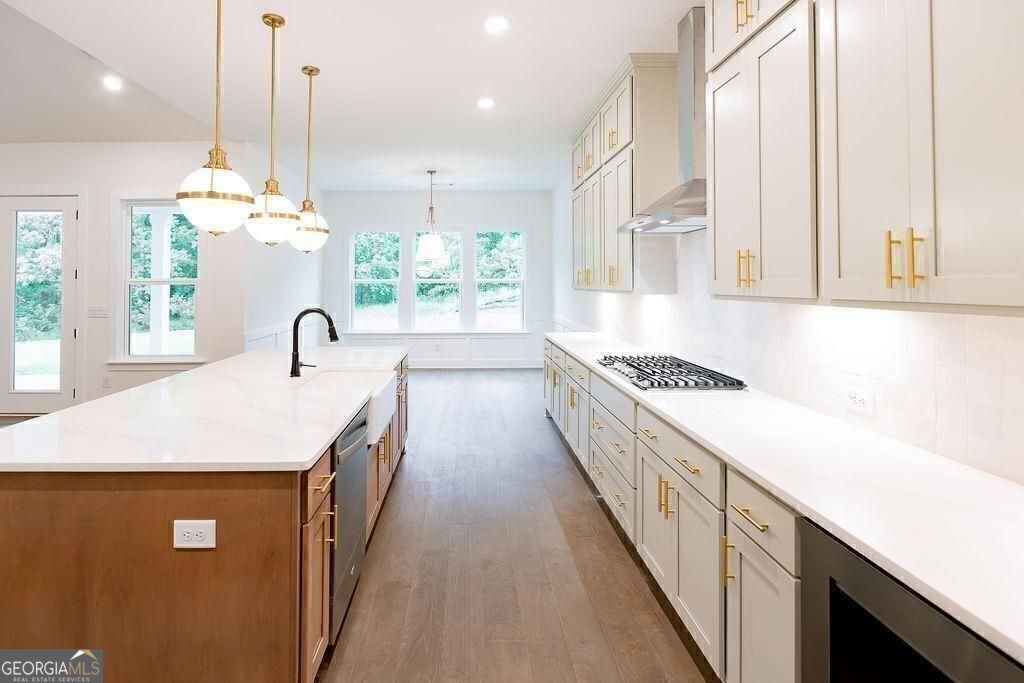 8420 Creekside Overlook Drive Gainesville GA 30506