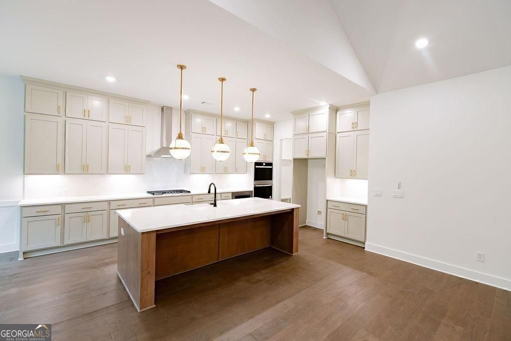 8420 Creekside Overlook Drive Gainesville GA 30506