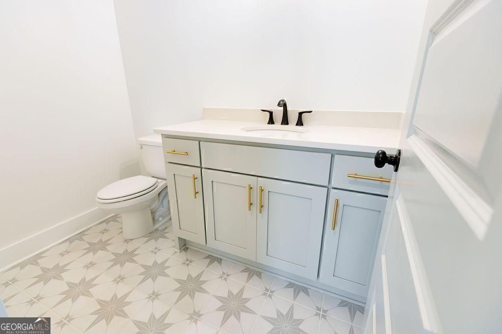 8420 Creekside Overlook Drive Gainesville GA 30506