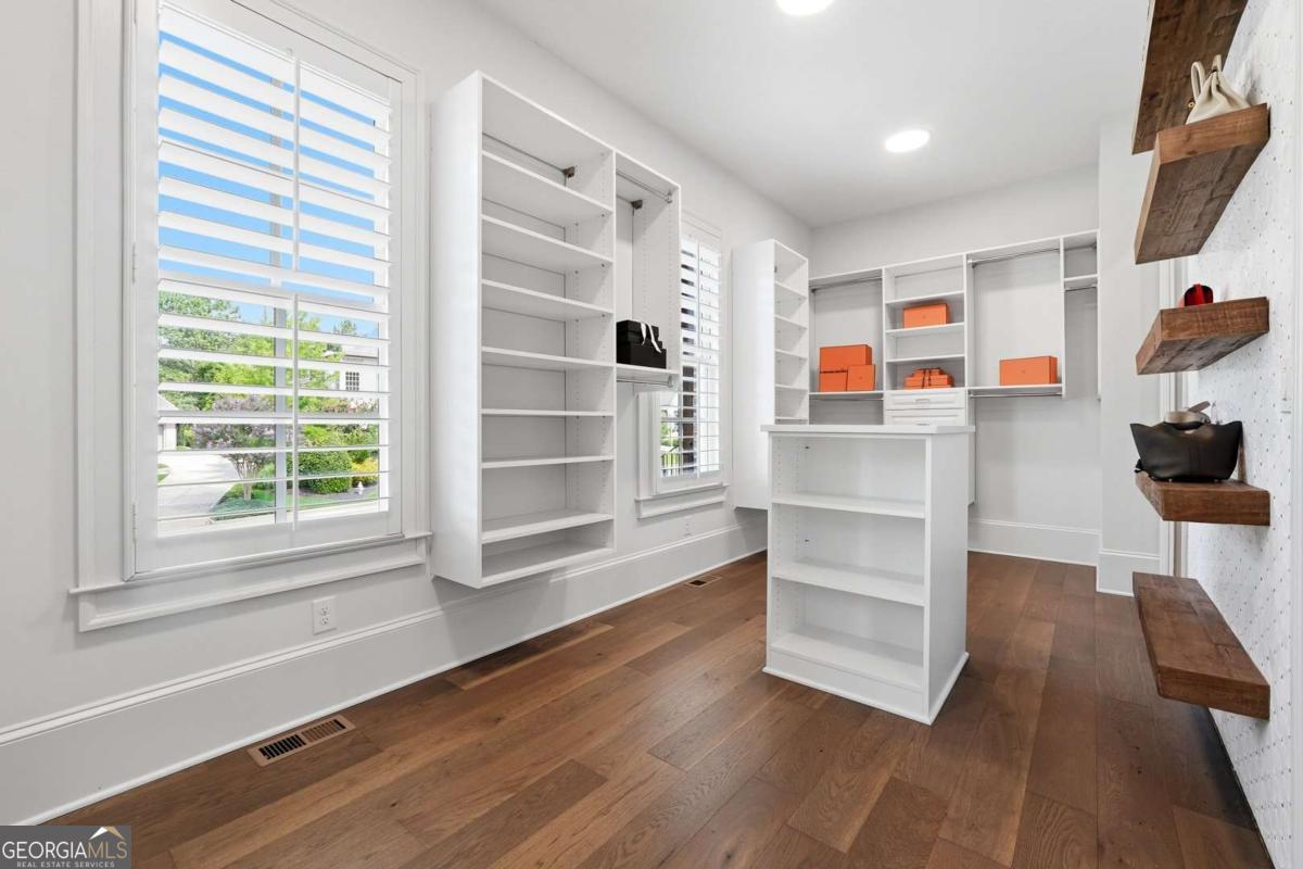 4871 Hanalei Hollow Suwanee GA 30024