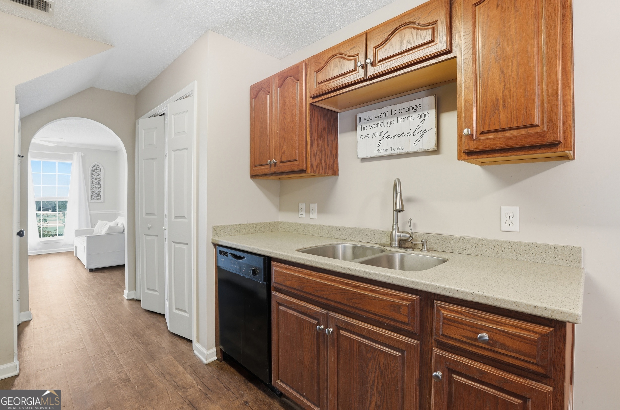 100 Poolside Lane Savannah GA 31405
