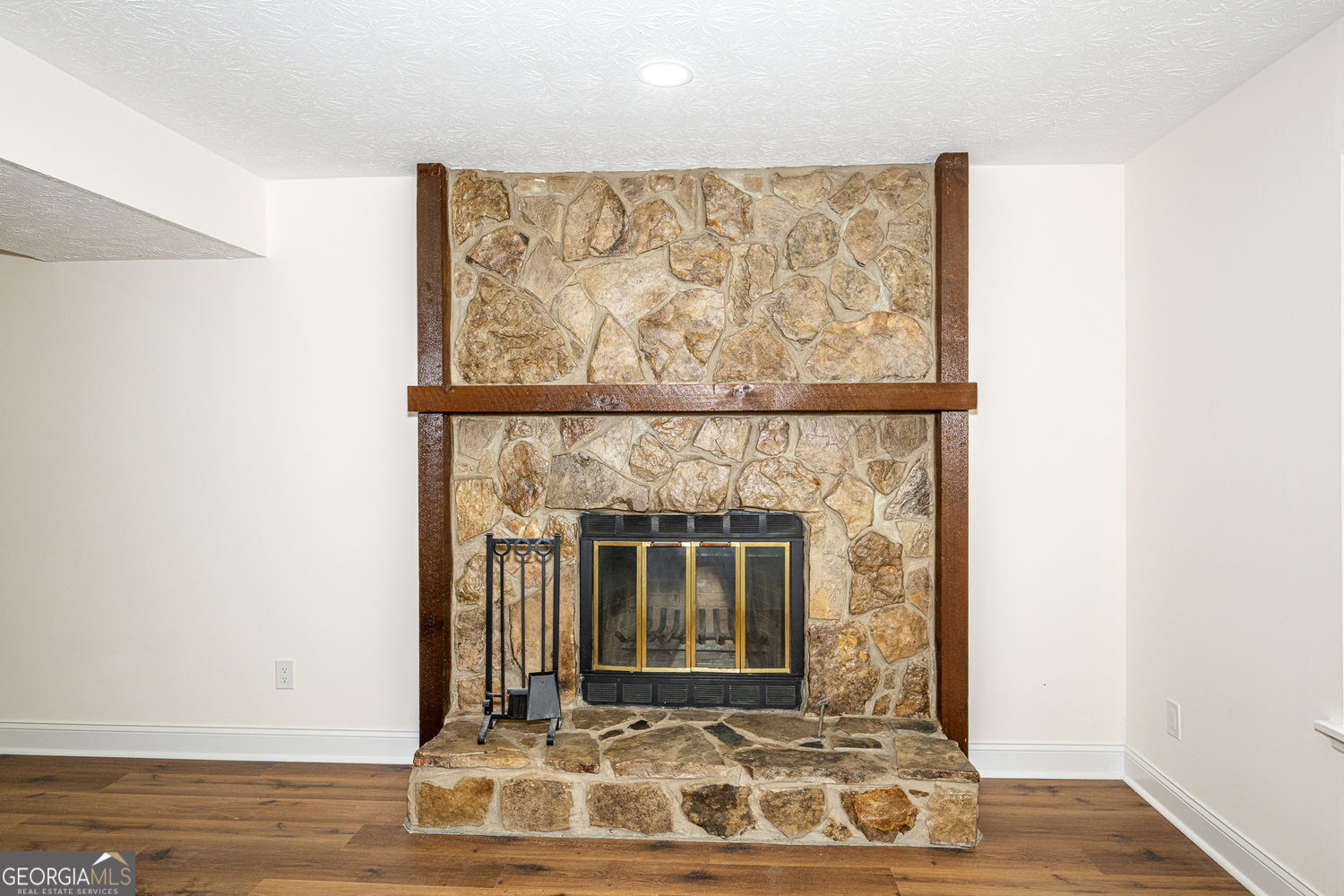 10175 Old Woodland Entry Johns Creek GA 30022