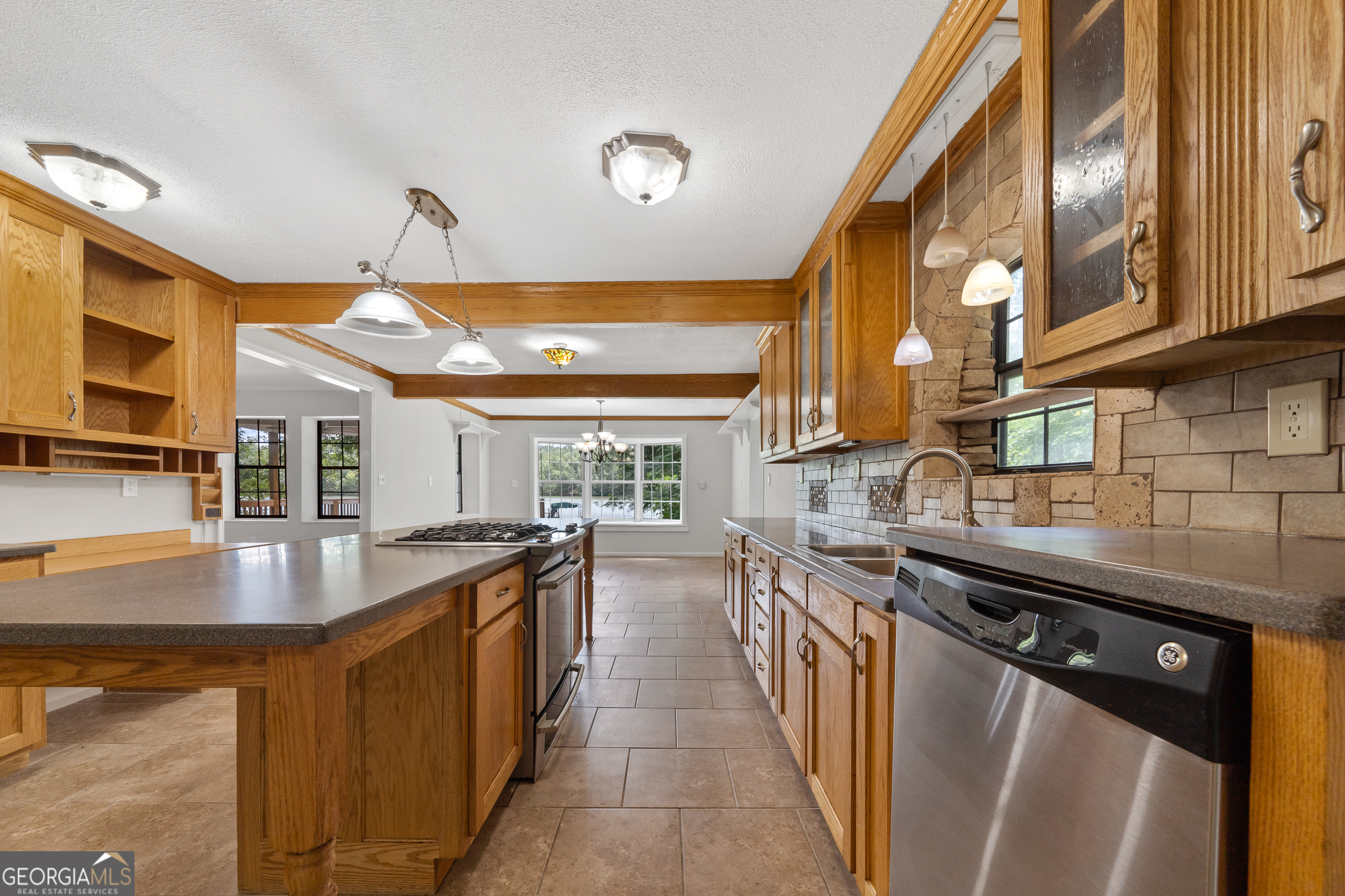 274 S Steel Bridge Road Eatonton GA 31024