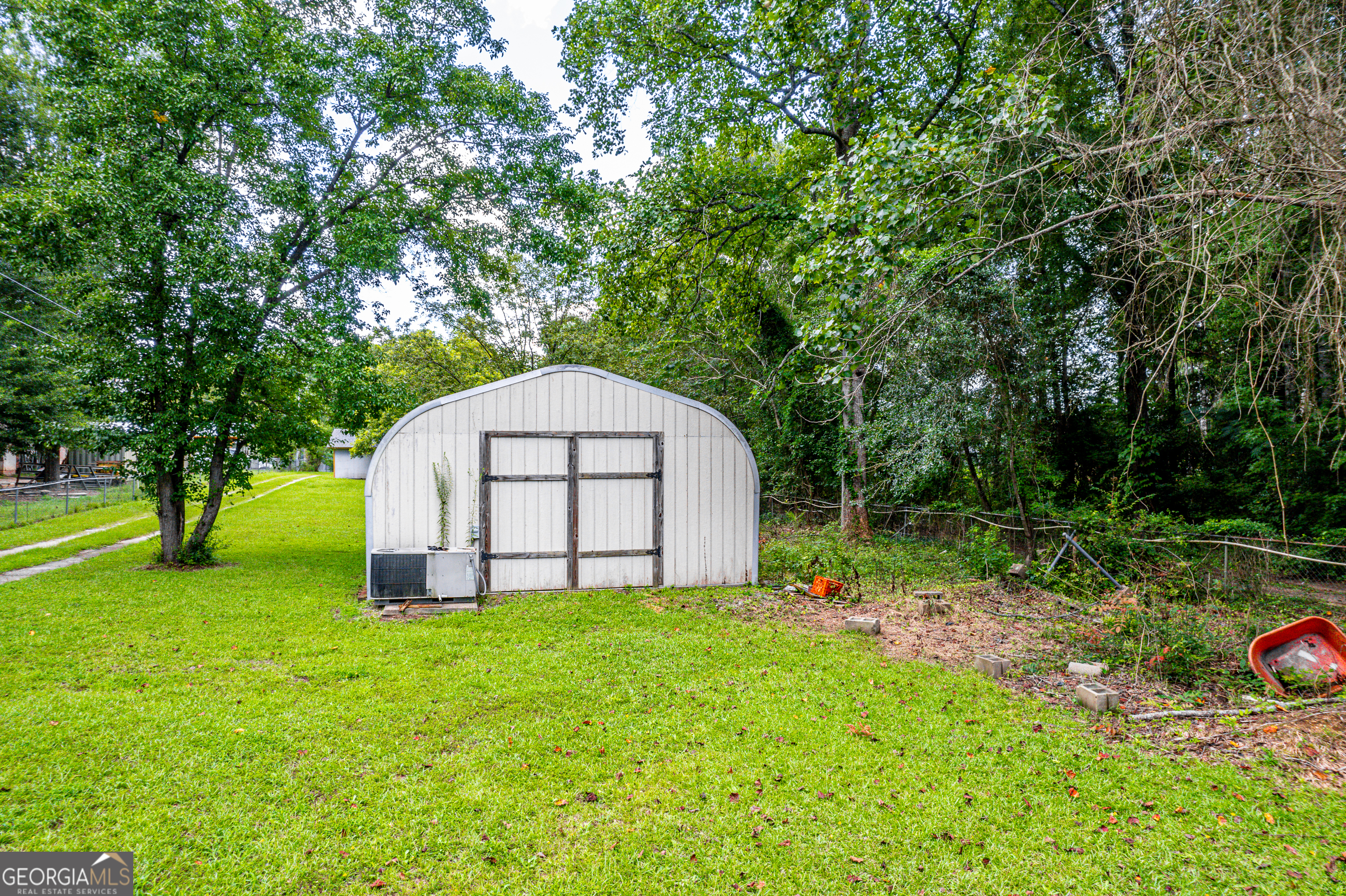 274 S Steel Bridge Road Eatonton GA 31024