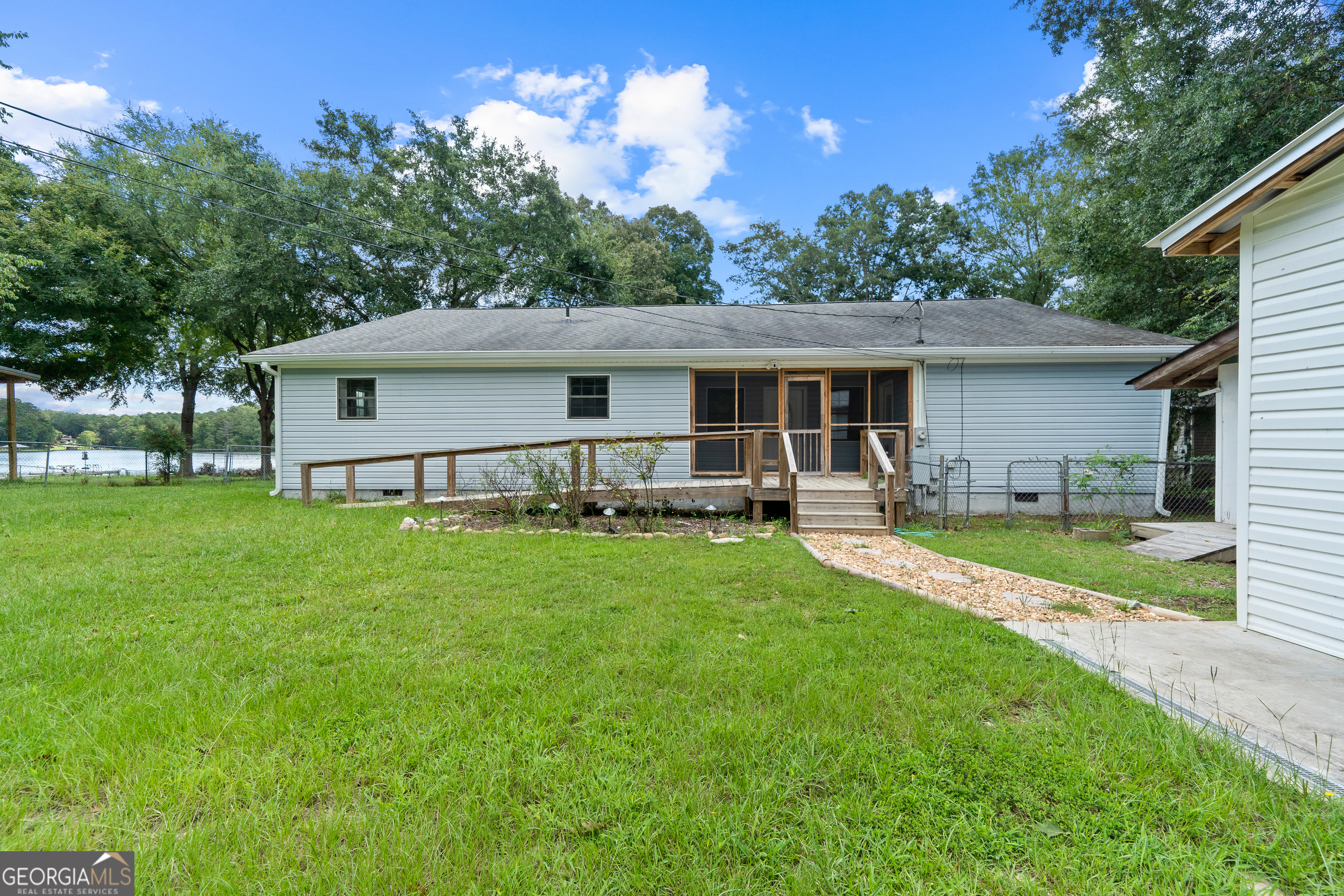 274 S Steel Bridge Road Eatonton GA 31024