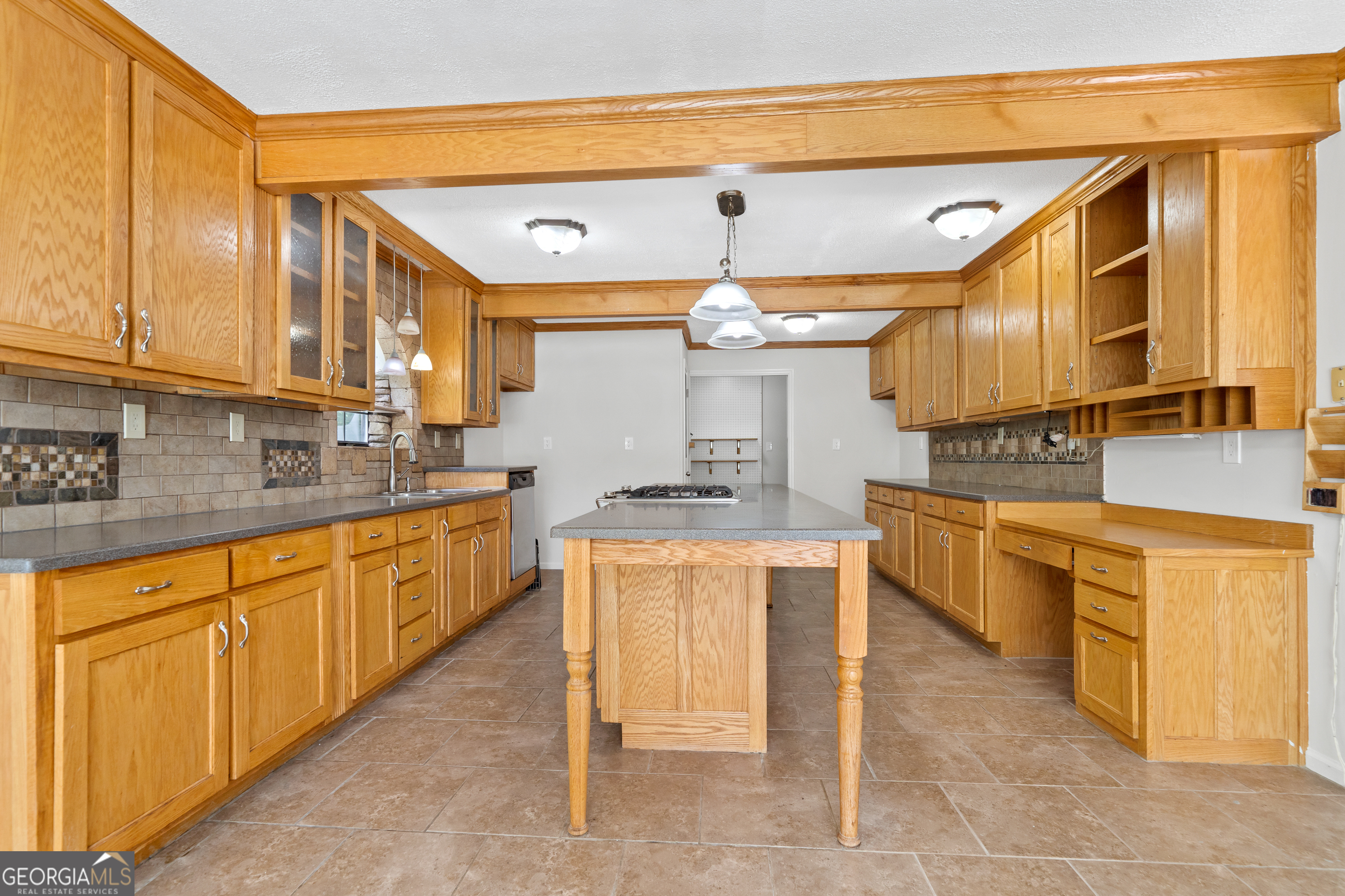274 S Steel Bridge Road Eatonton GA 31024