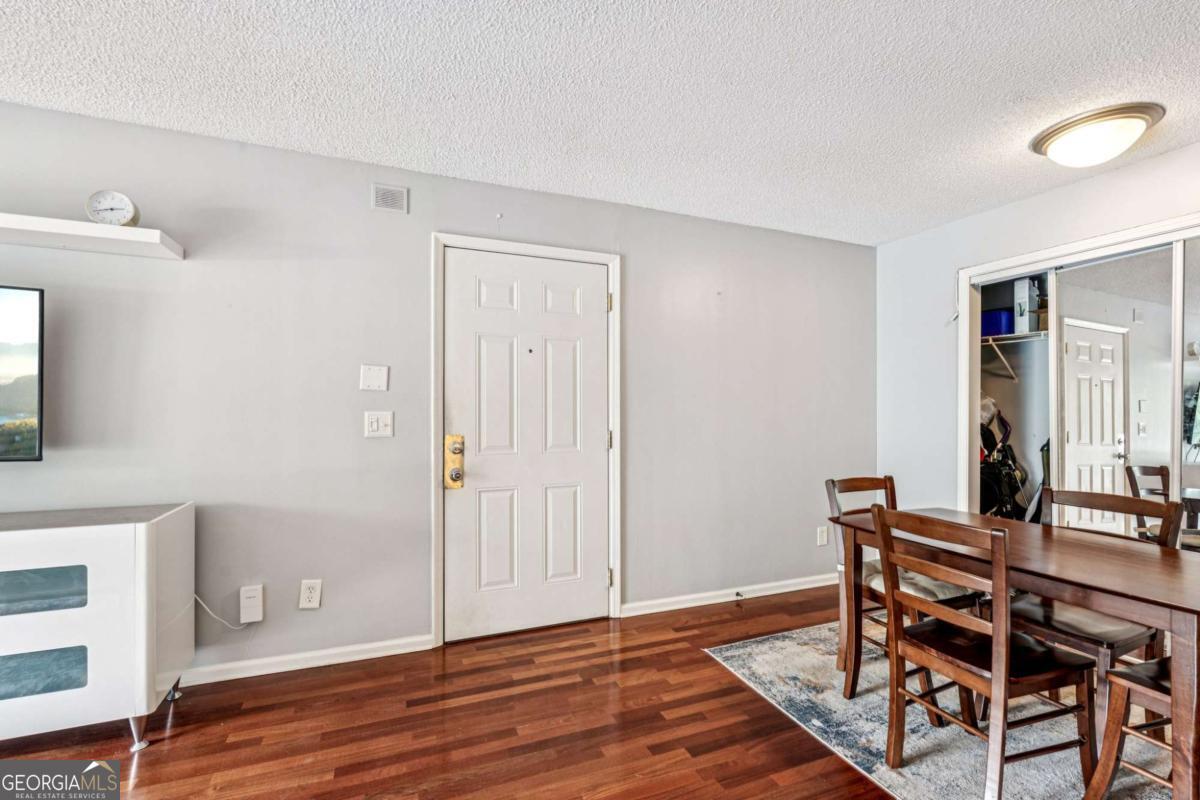 2657 Lenox Road NE Atlanta GA 30324