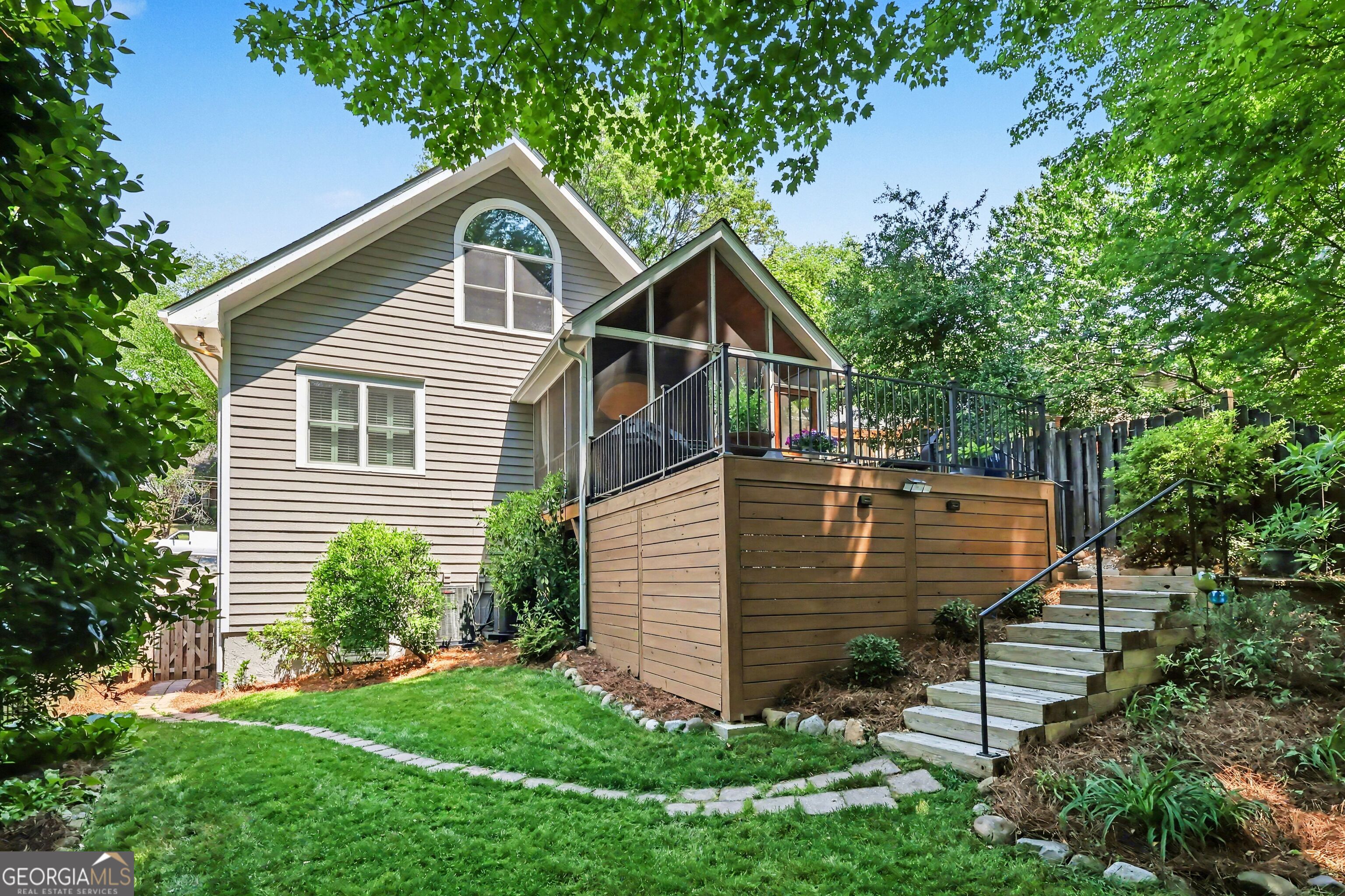 827 Highland Terrace NE Atlanta GA 30306