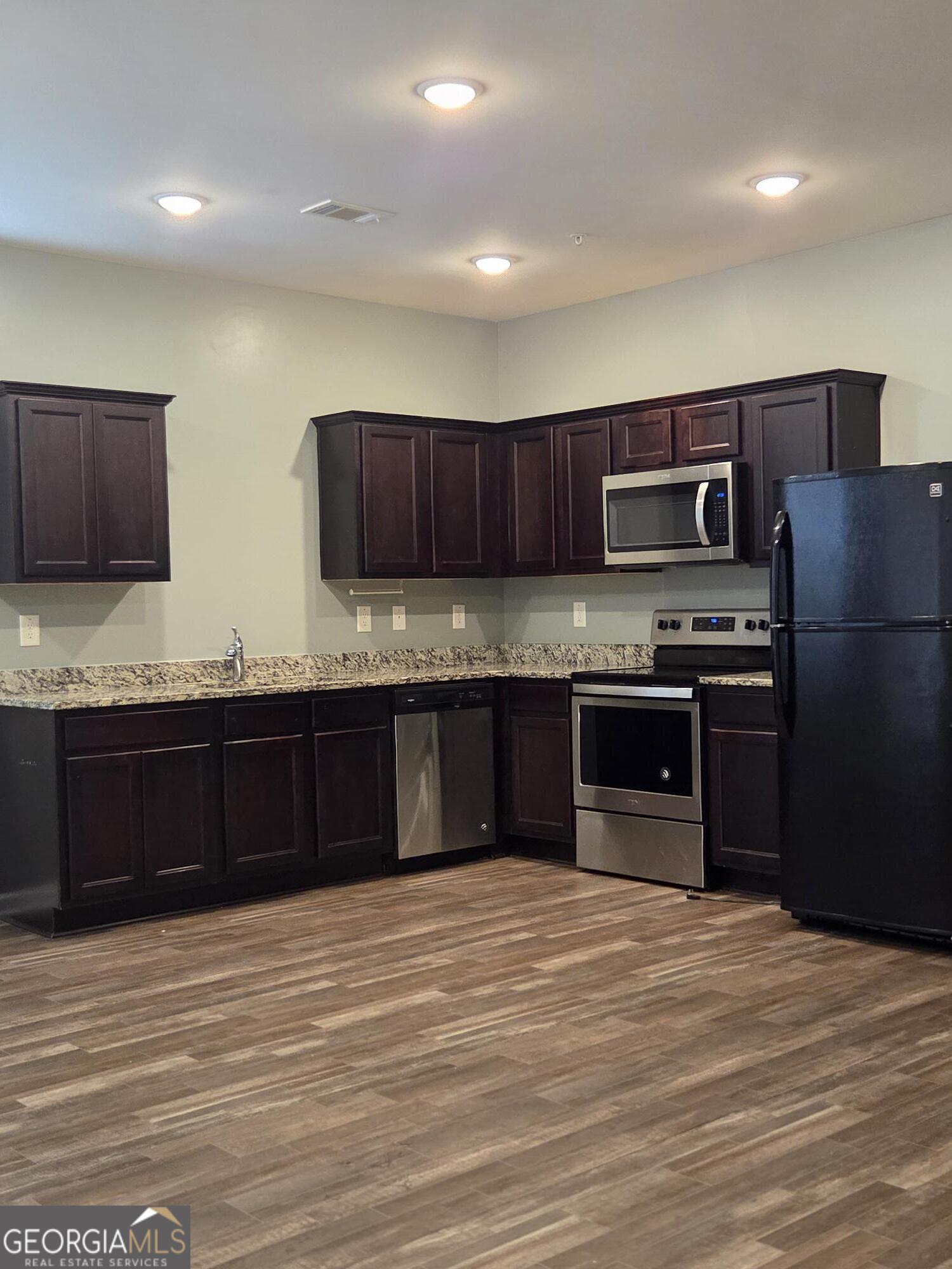 1463 River Stone Trace Conyers GA 30012