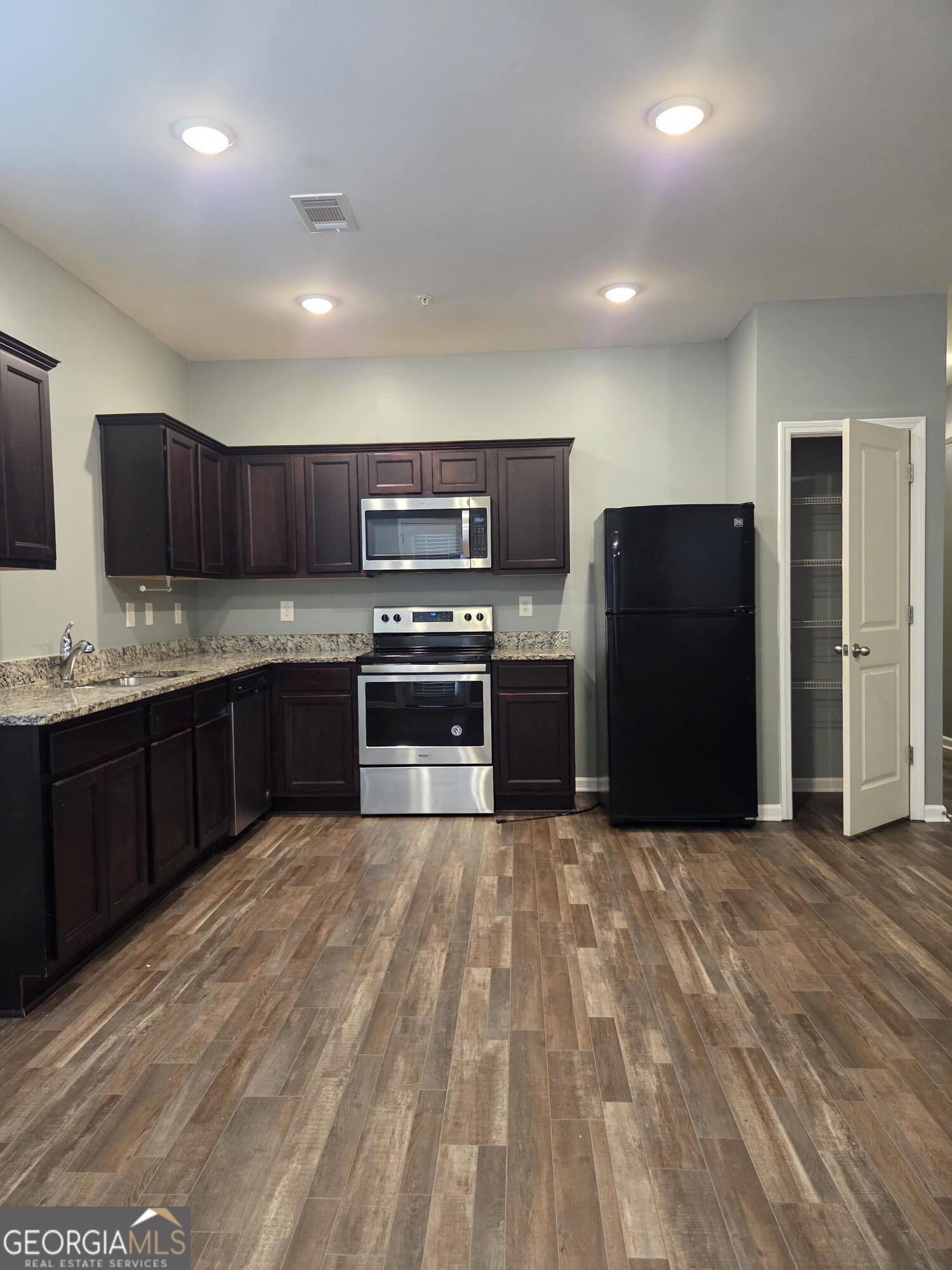 1463 River Stone Trace Conyers GA 30012
