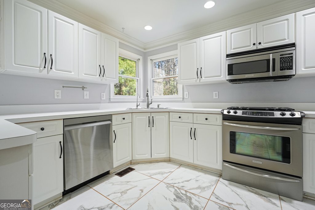 2102 Kendall Close NW Acworth GA 30102