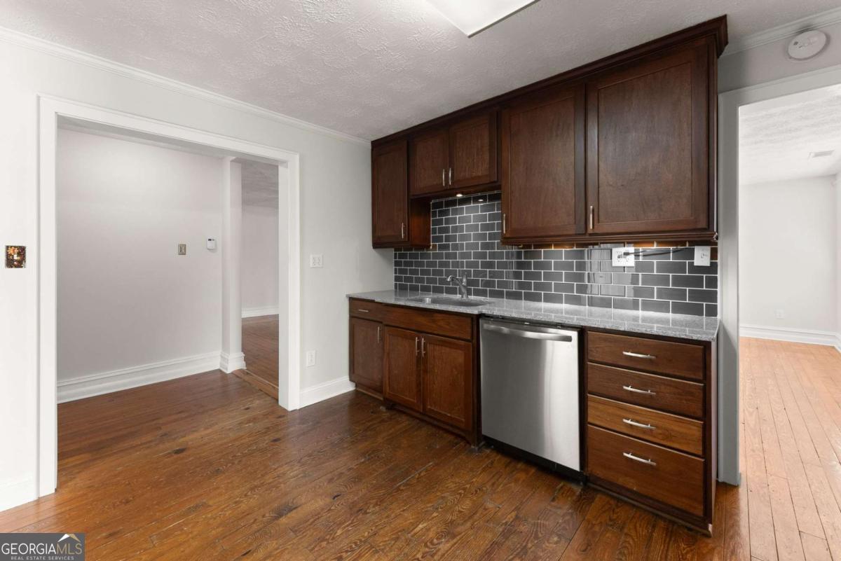59 W Wright Street Winder GA 30680