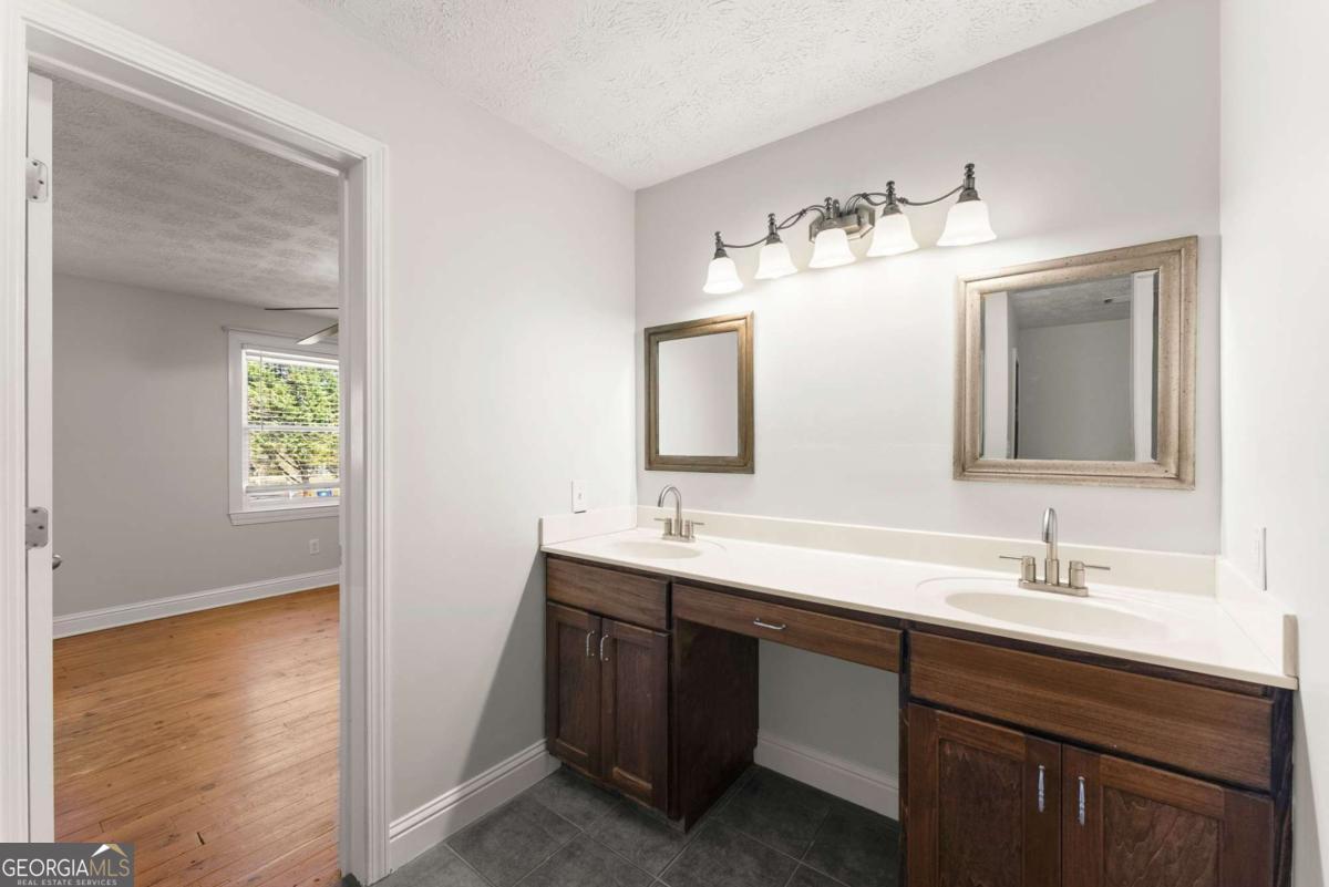 59 W Wright Street Winder GA 30680