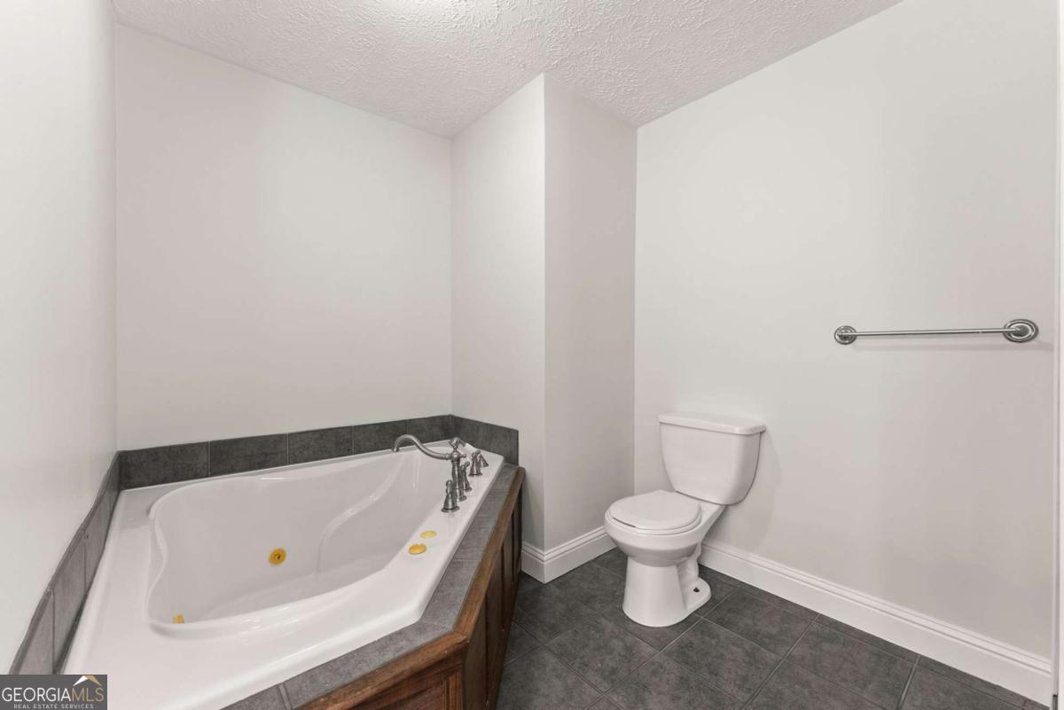 59 W Wright Street Winder GA 30680