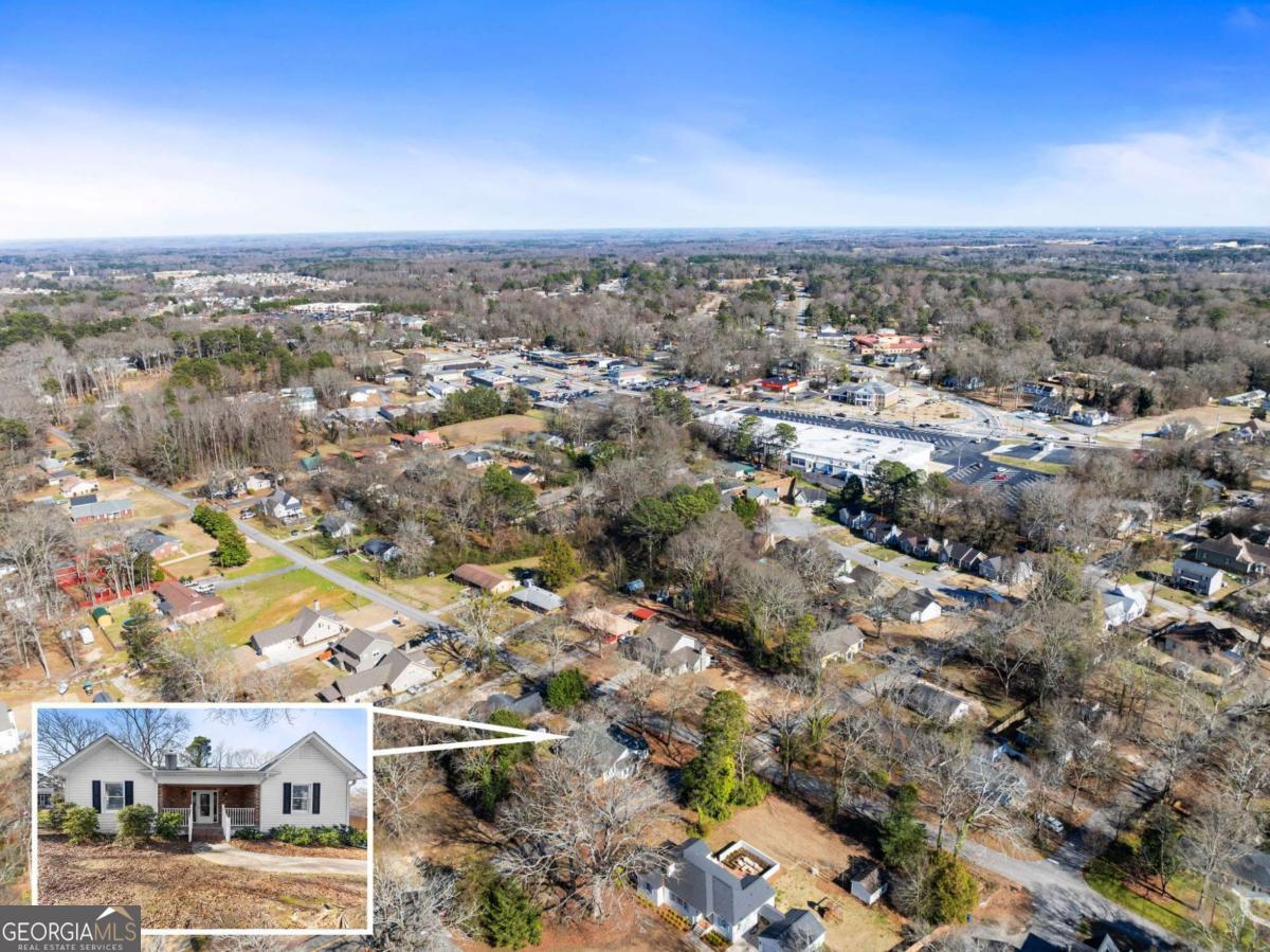 59 W Wright Street Winder GA 30680