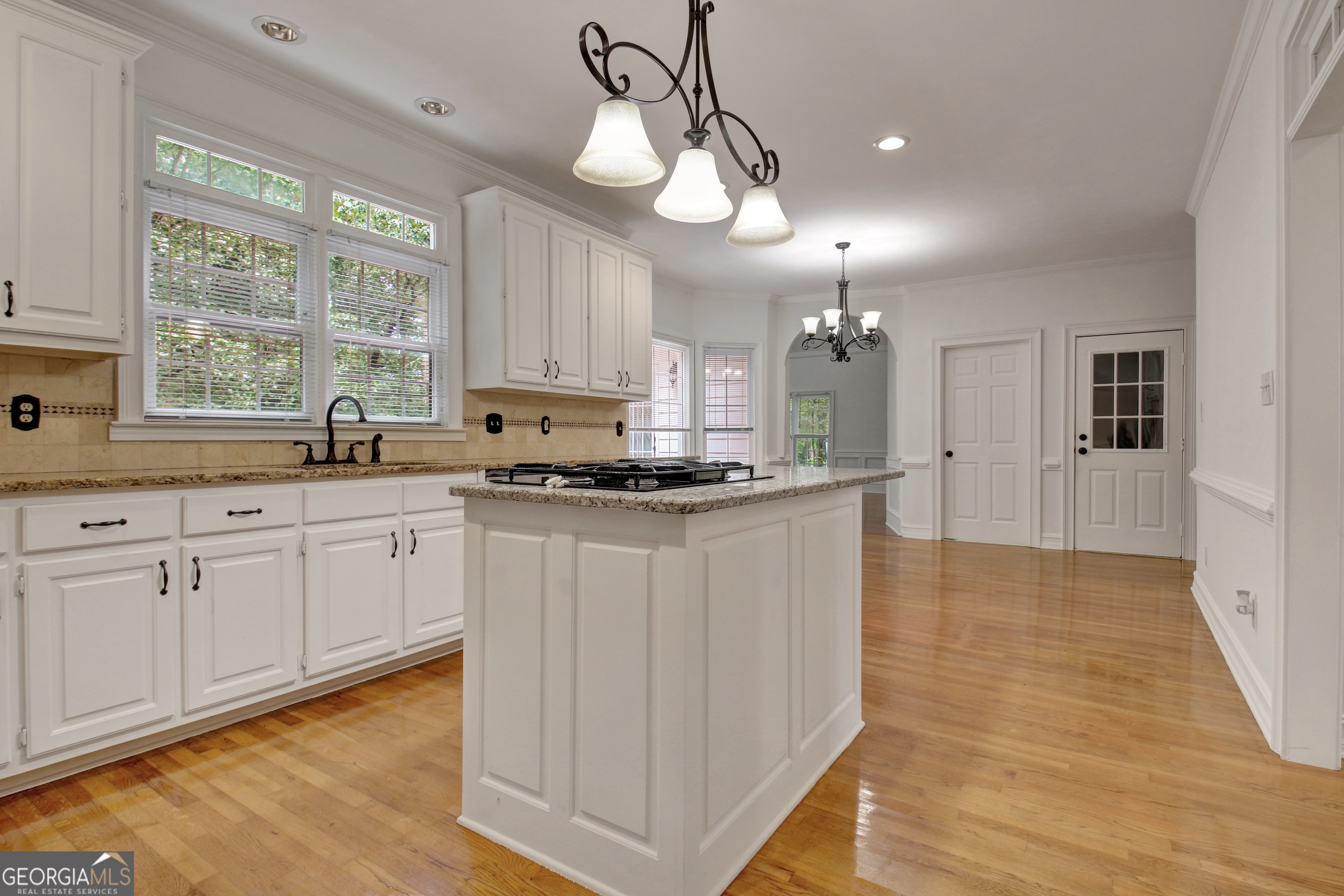 125 Oak Knoll Fayetteville GA 30214