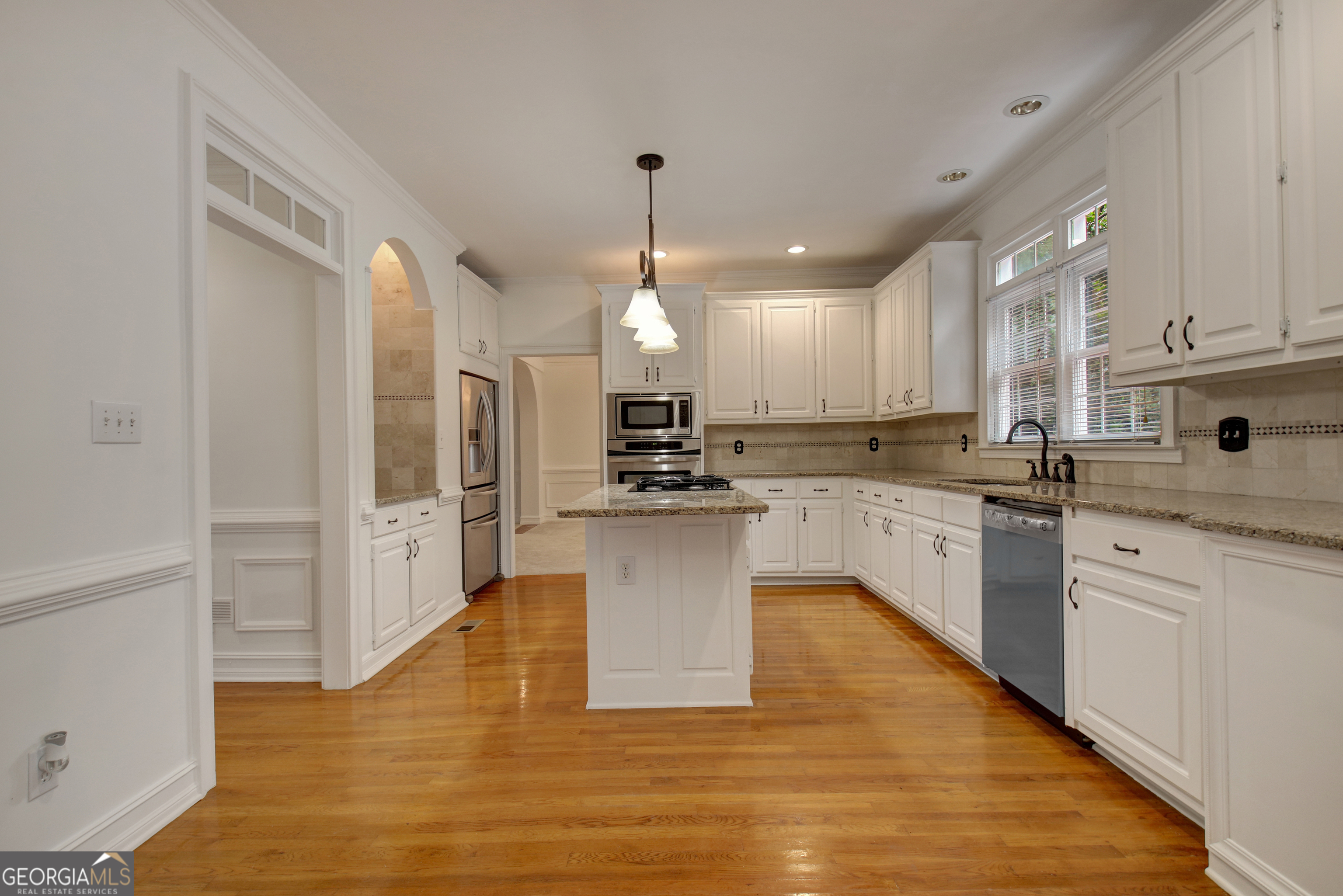 125 Oak Knoll Fayetteville GA 30214
