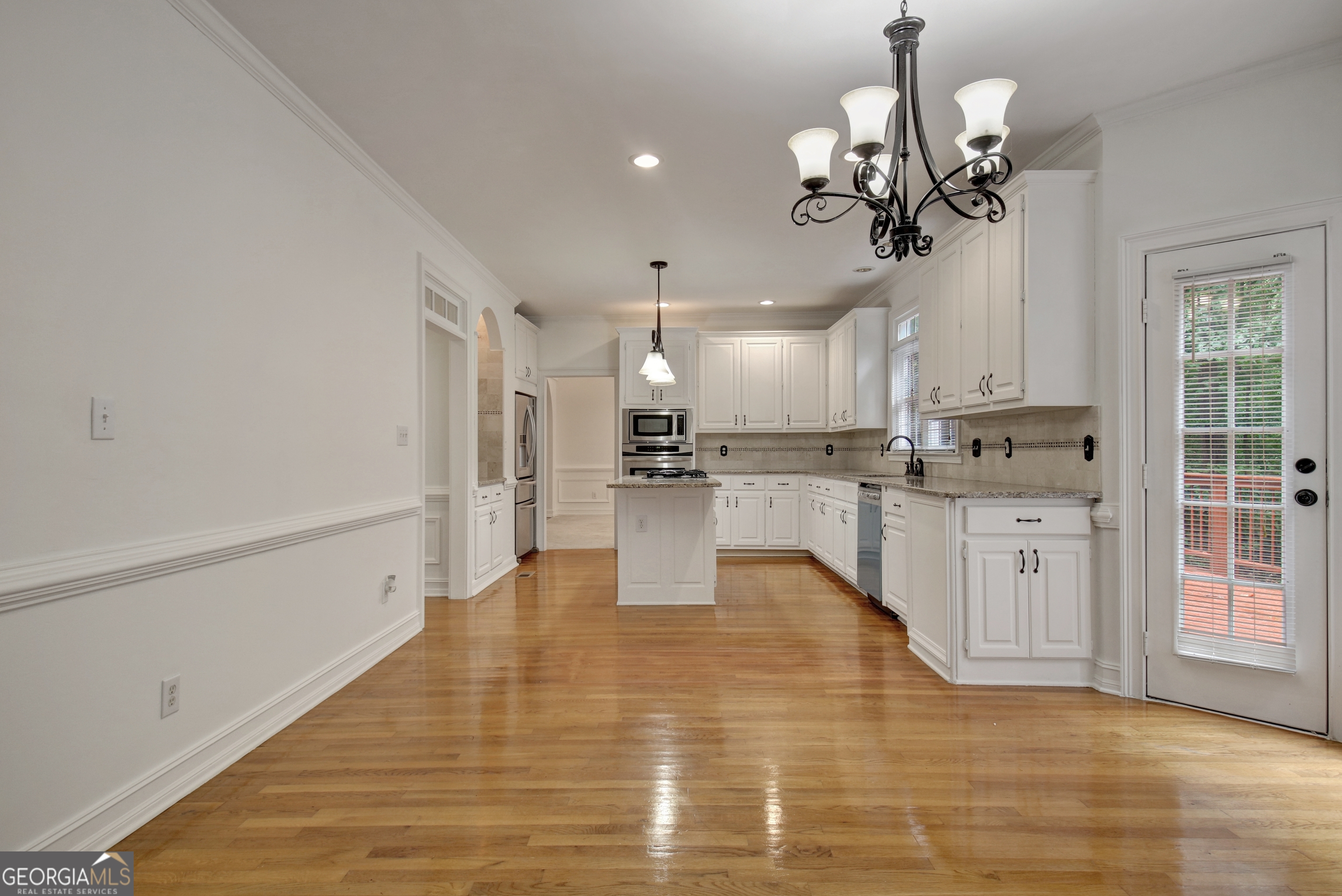 125 Oak Knoll Fayetteville GA 30214