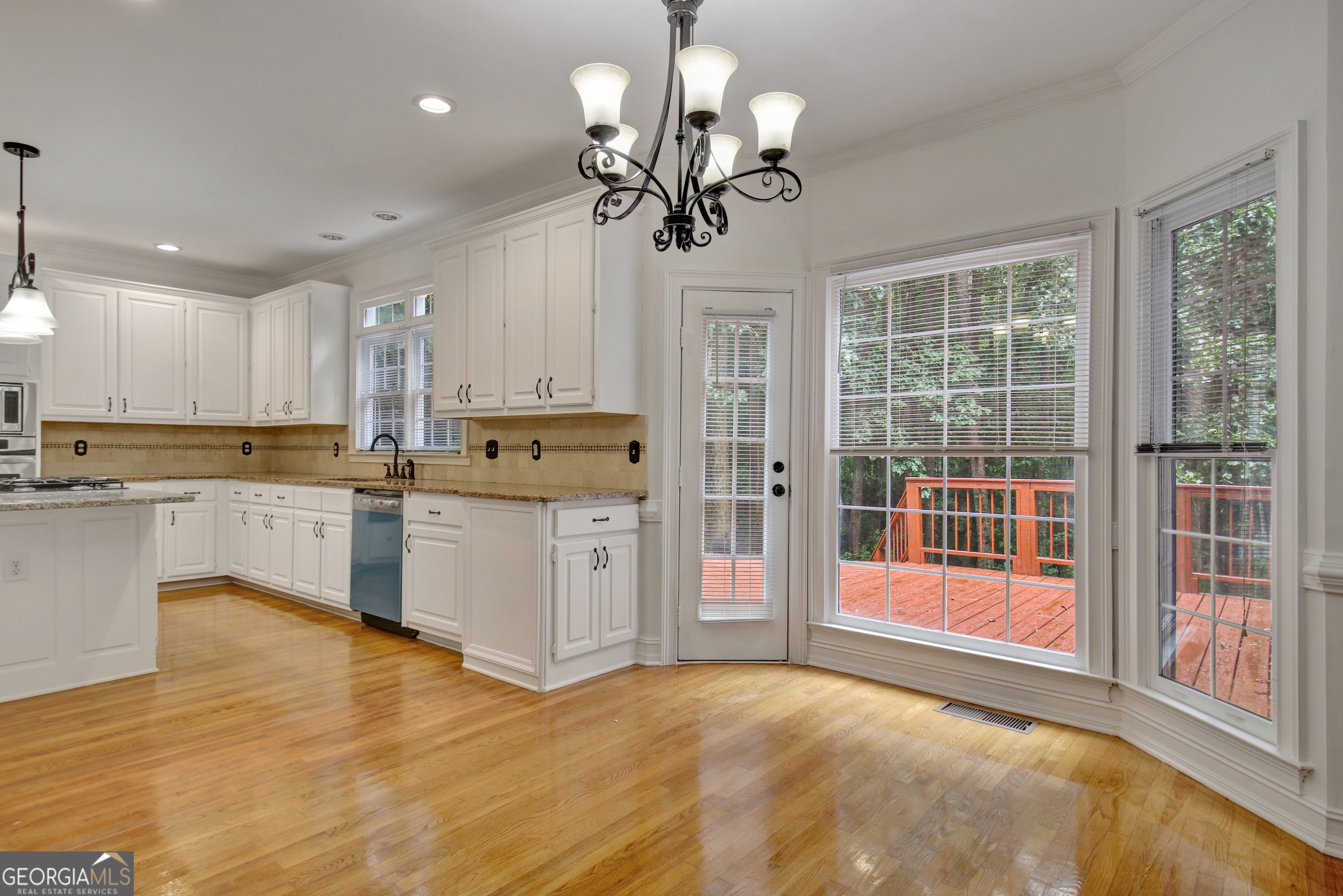 125 Oak Knoll Fayetteville GA 30214