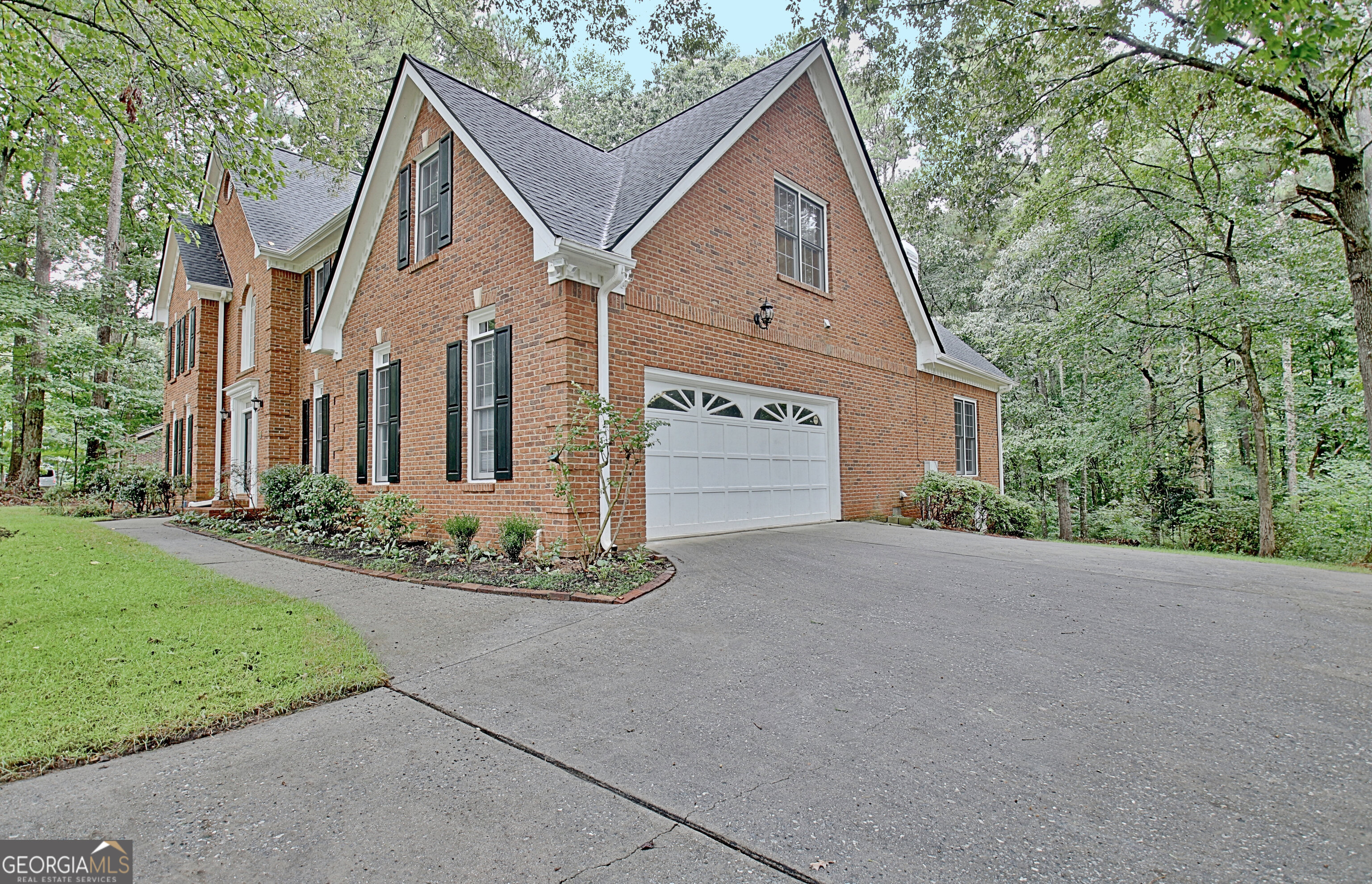 125 Oak Knoll Fayetteville GA 30214
