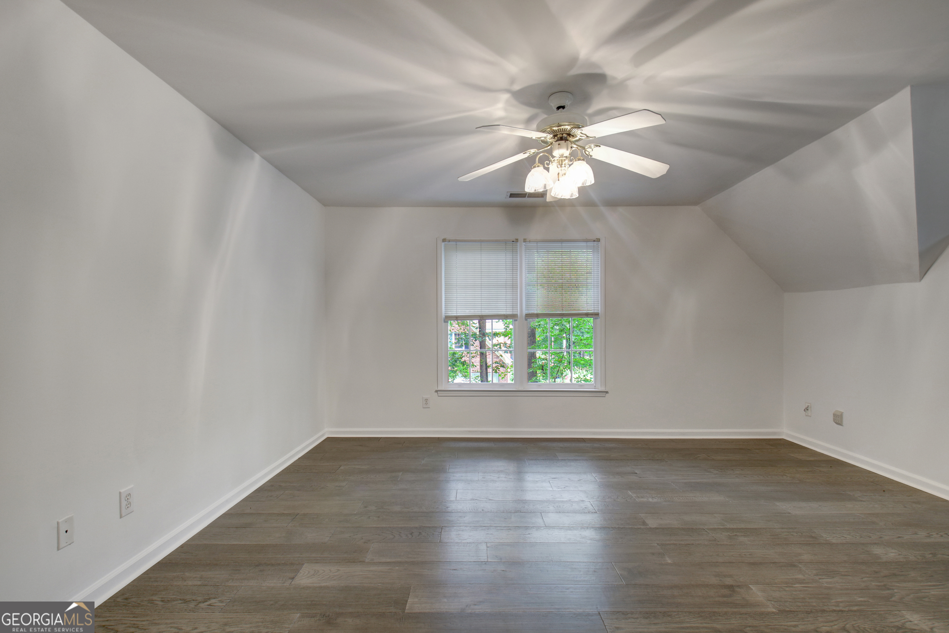 125 Oak Knoll Fayetteville GA 30214