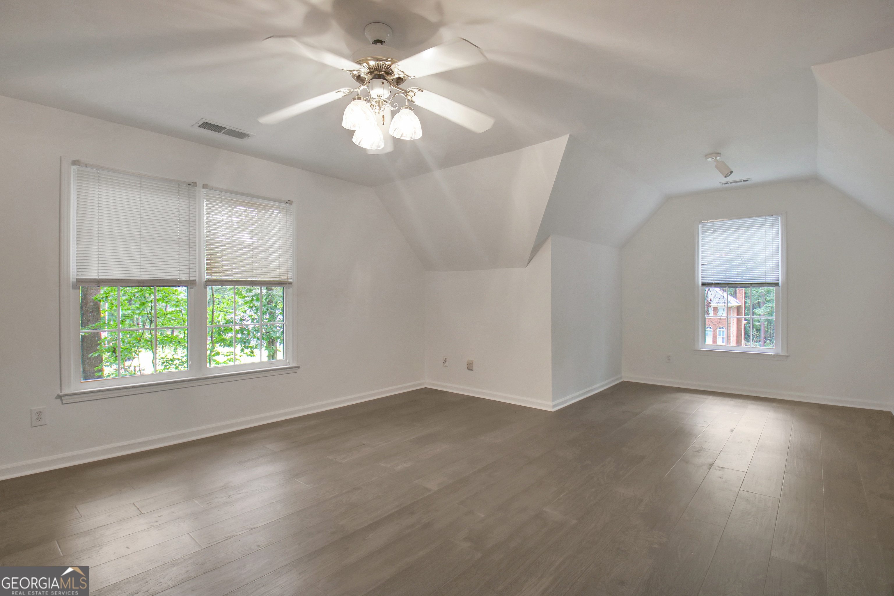 125 Oak Knoll Fayetteville GA 30214