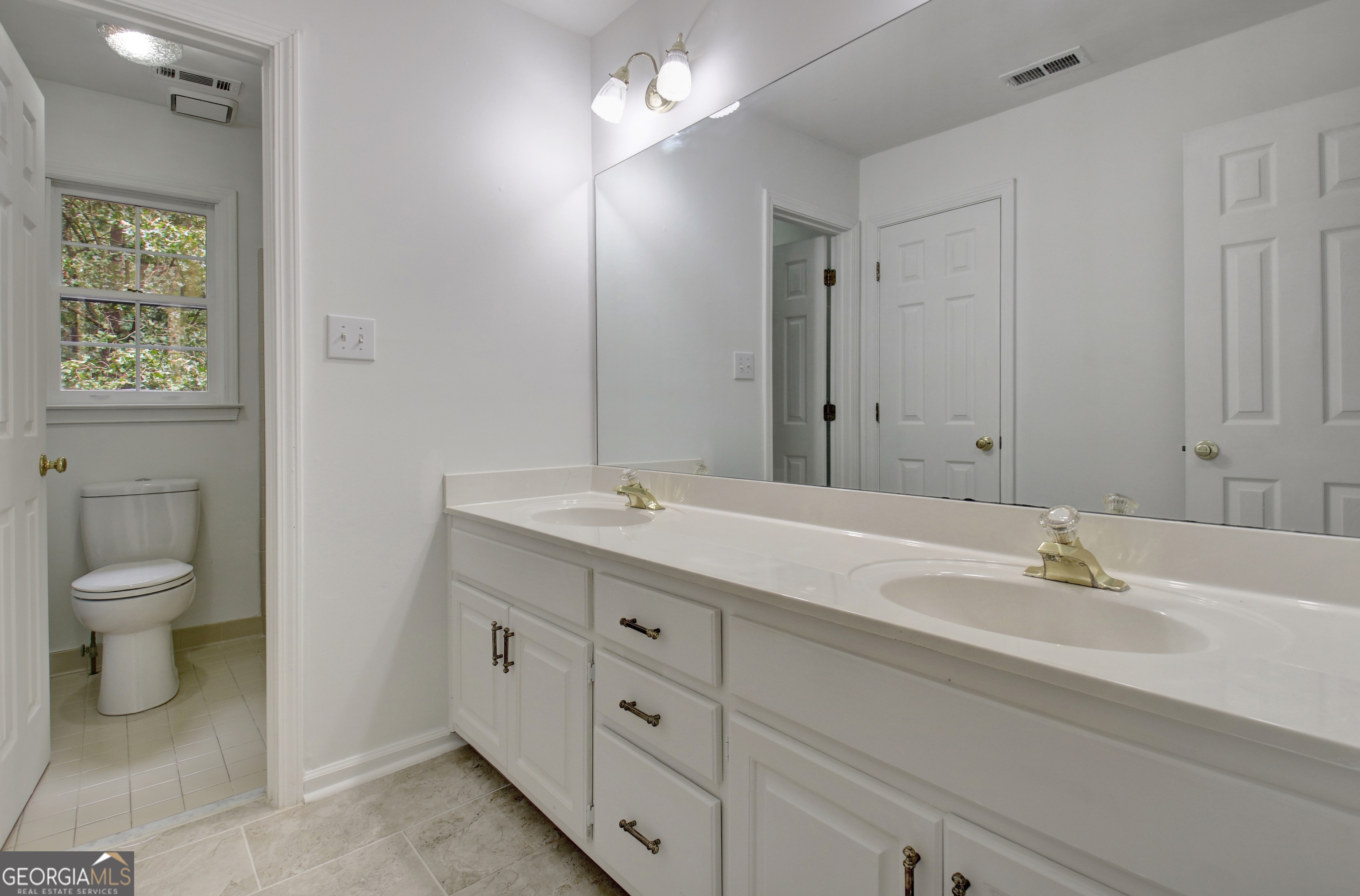 125 Oak Knoll Fayetteville GA 30214