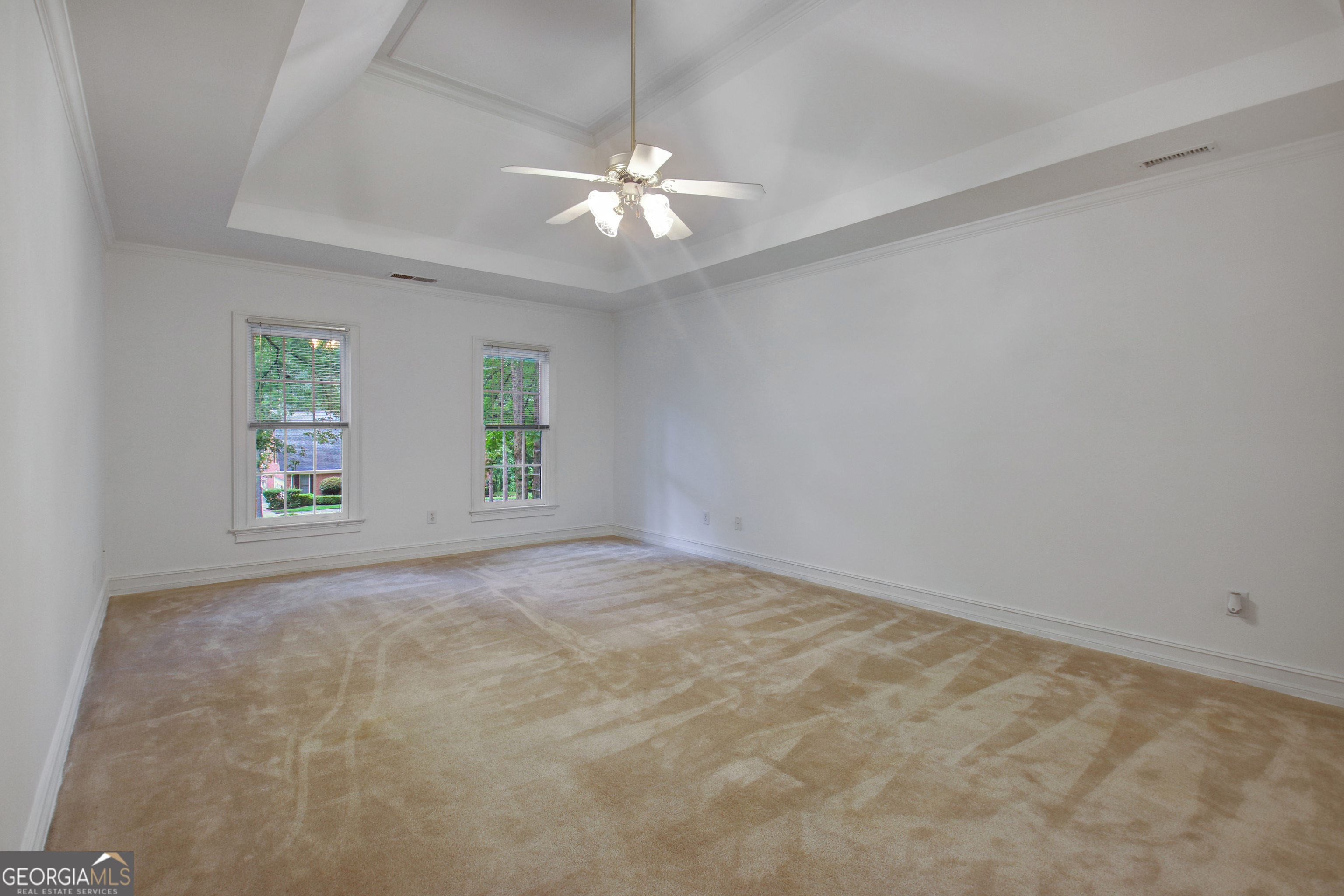 125 Oak Knoll Fayetteville GA 30214