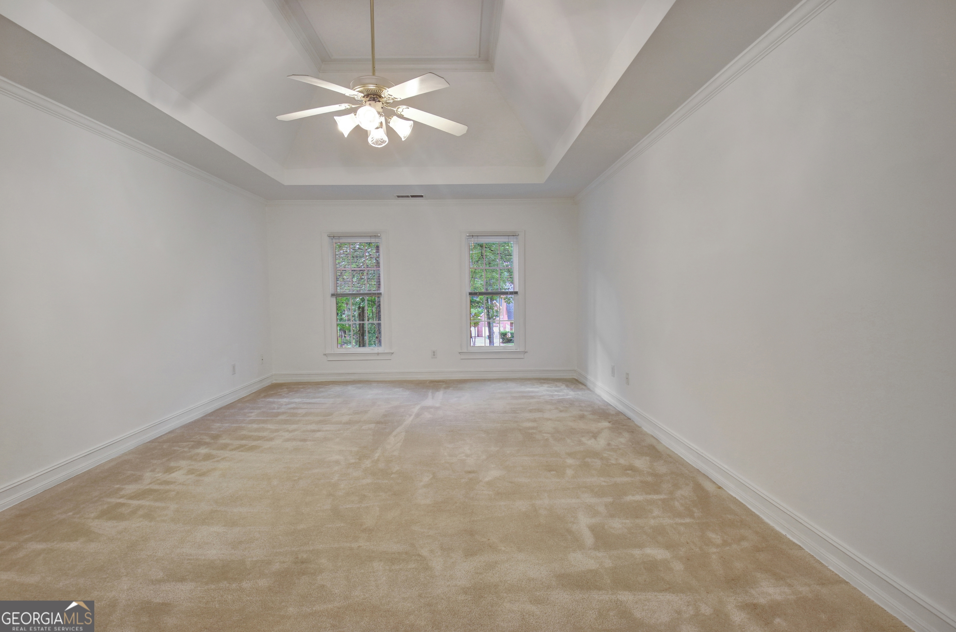 125 Oak Knoll Fayetteville GA 30214