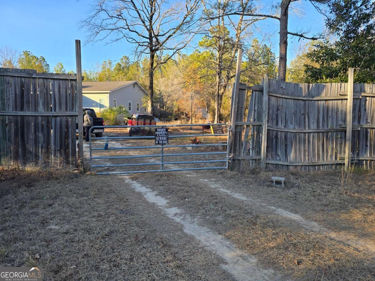 253 Pottery Road Lizella GA 31052