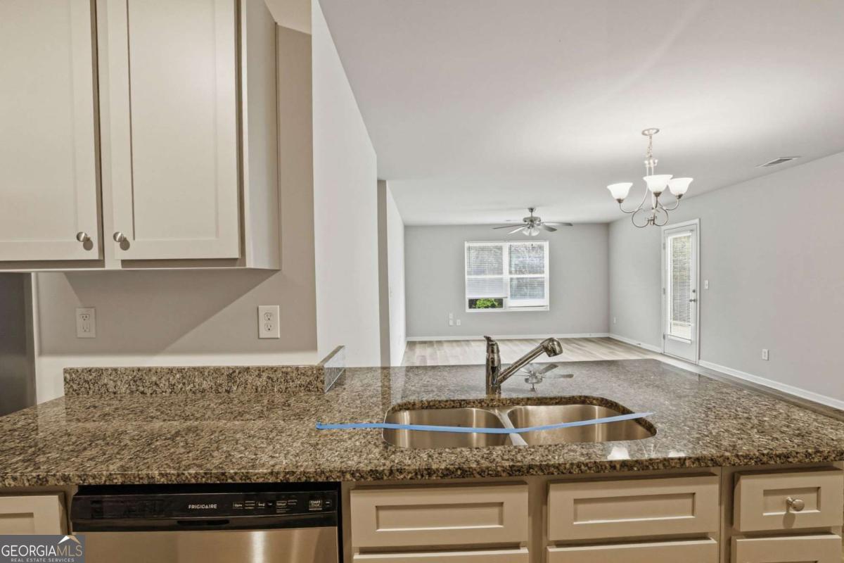 122 W Lexington Avenue Griffin GA 30223