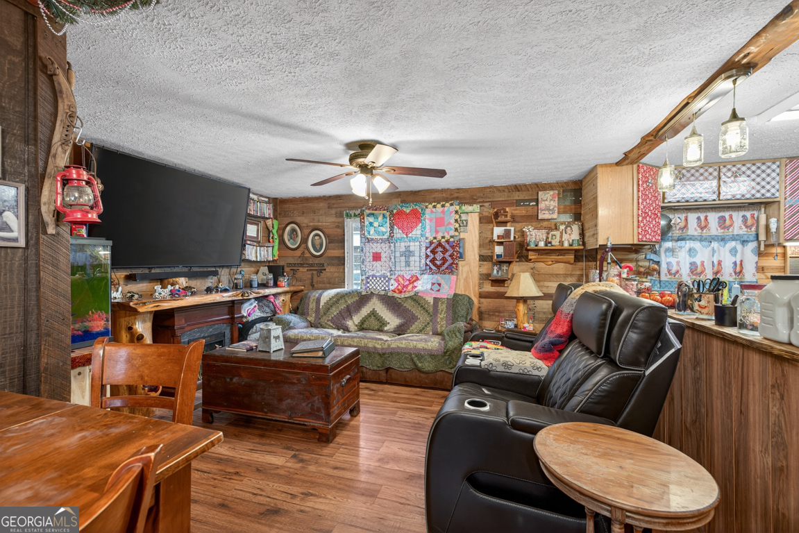 1719 Harber Road Carnesville GA 30521