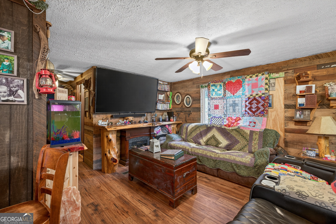 1719 Harber Road Carnesville GA 30521