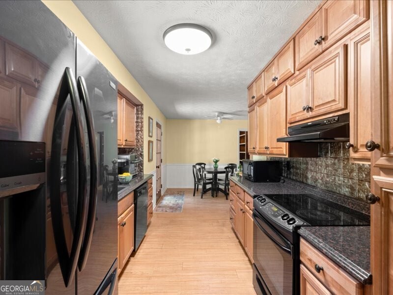 2117 Hartridge Drive Snellville GA 30078
