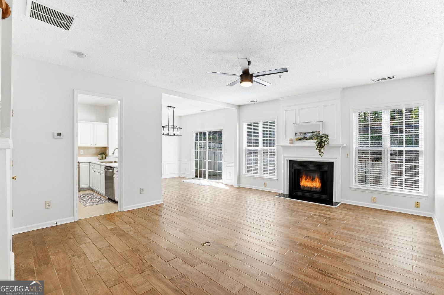 168 Regent Place Woodstock GA 30188