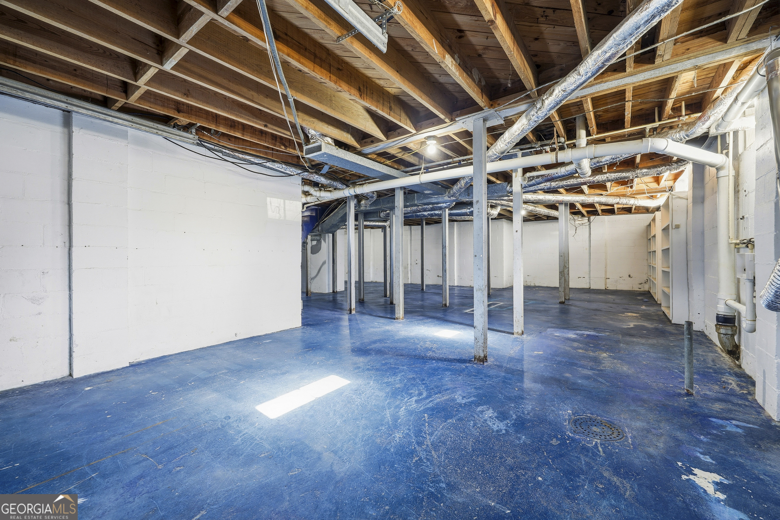 88 W New Street Winder GA 30680