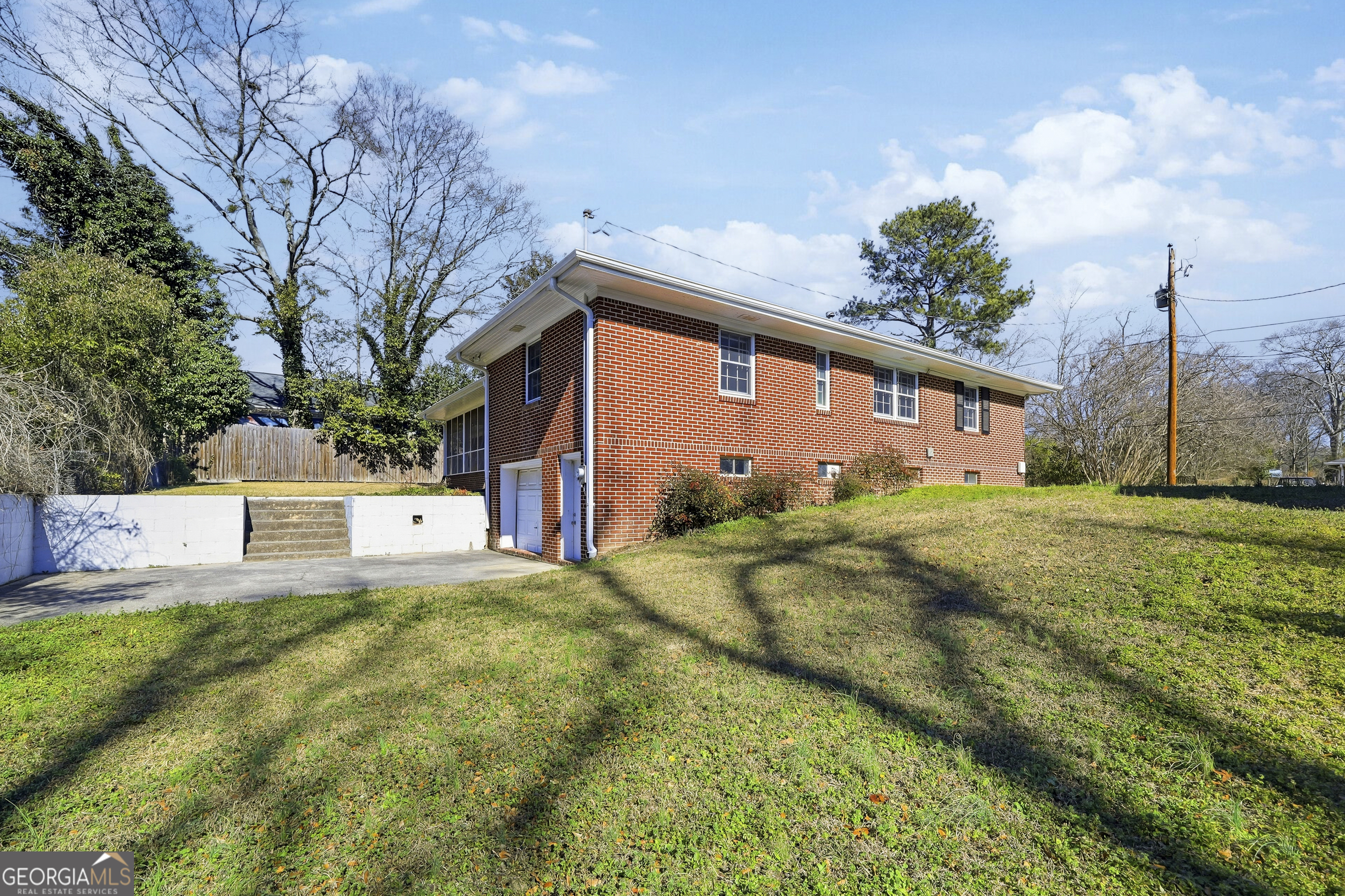 88 W New Street Winder GA 30680