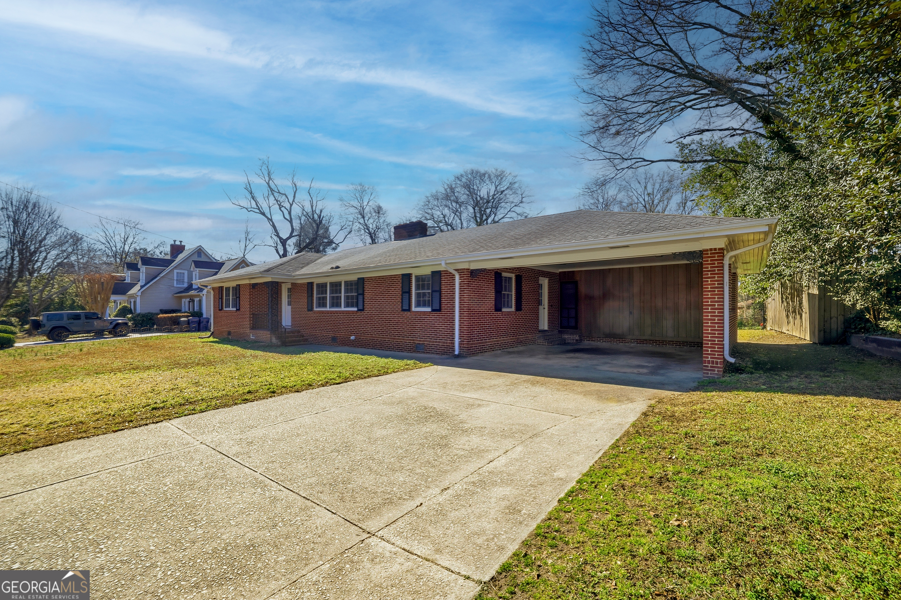 88 W New Street Winder GA 30680