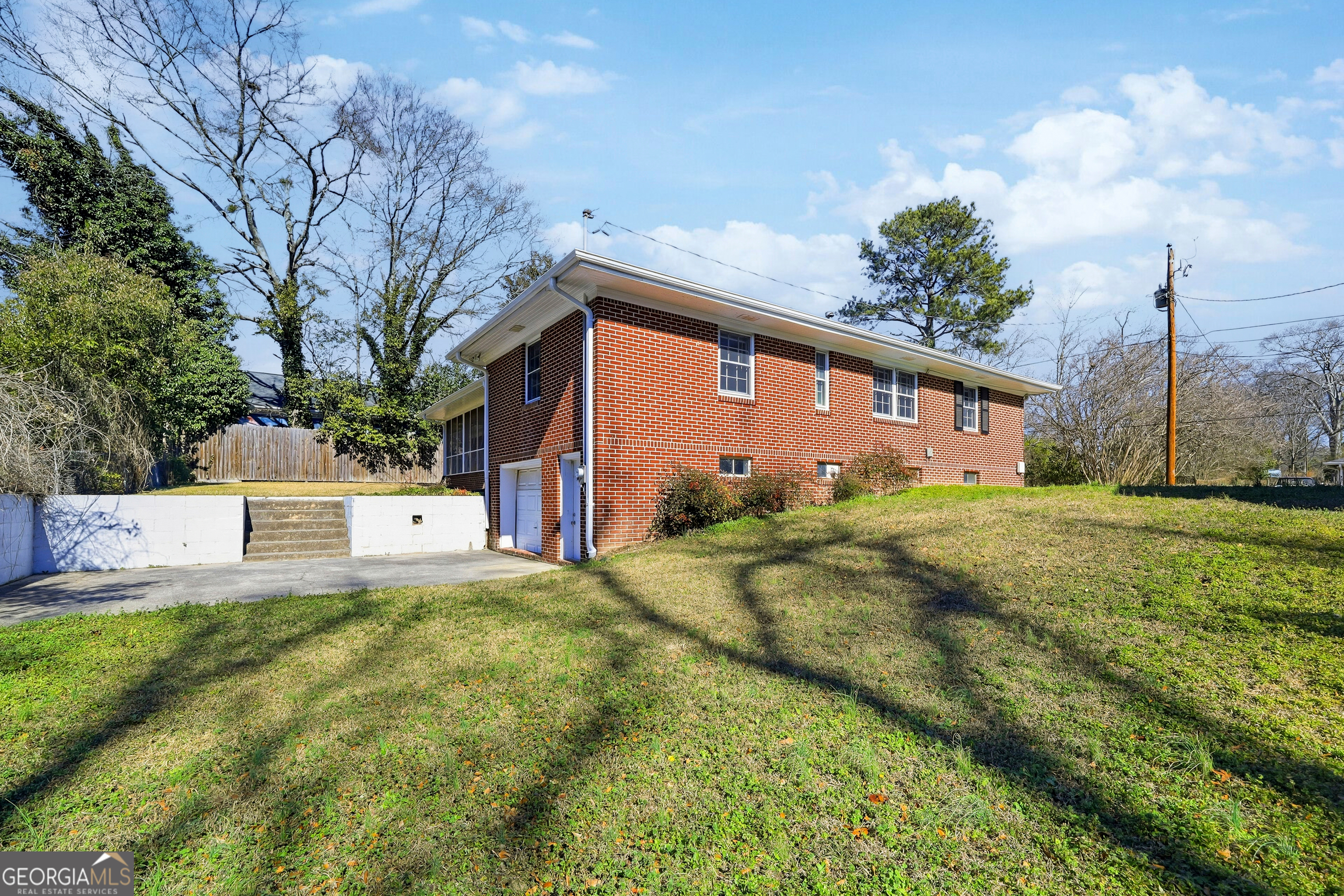 88 W New Street Winder GA 30680