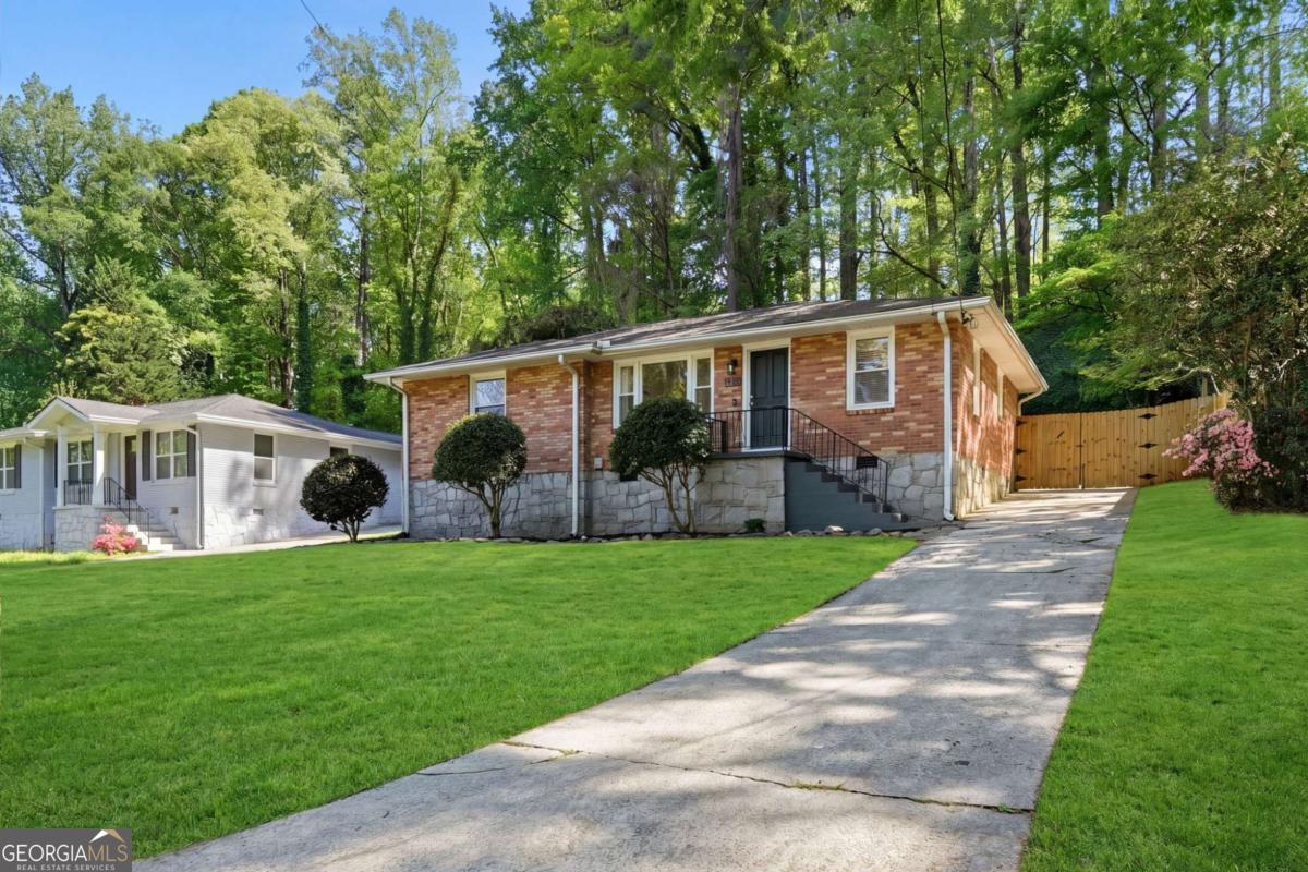 898 Scott Circle Decatur GA 30033