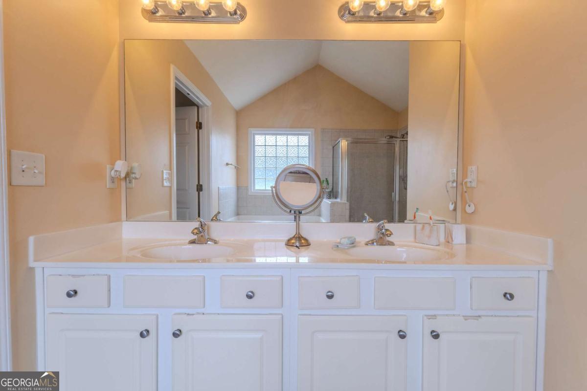 3385 Stoneleigh Run Drive Buford GA 30519
