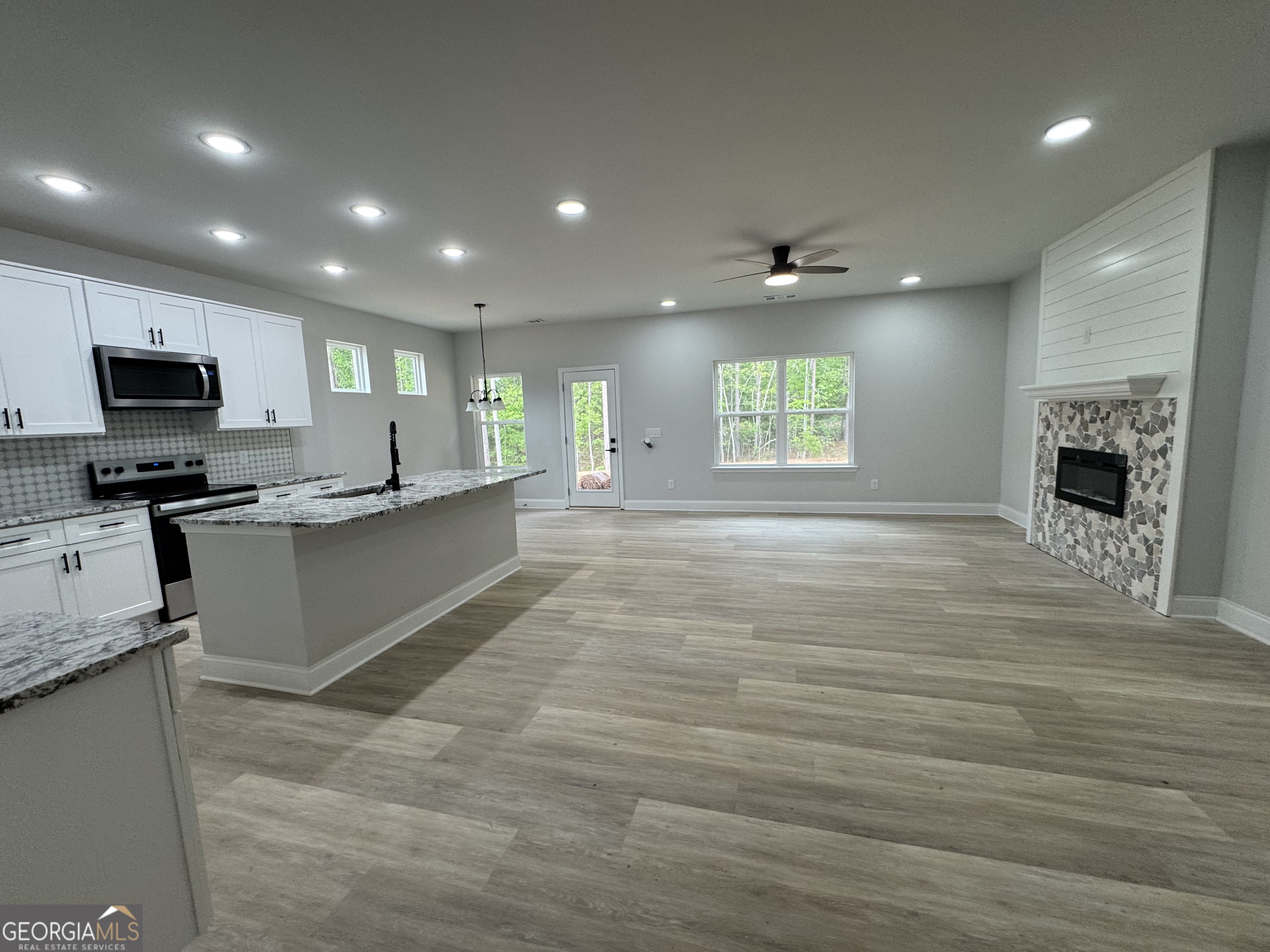 2057 N. Hicks Road Toccoa GA 30577