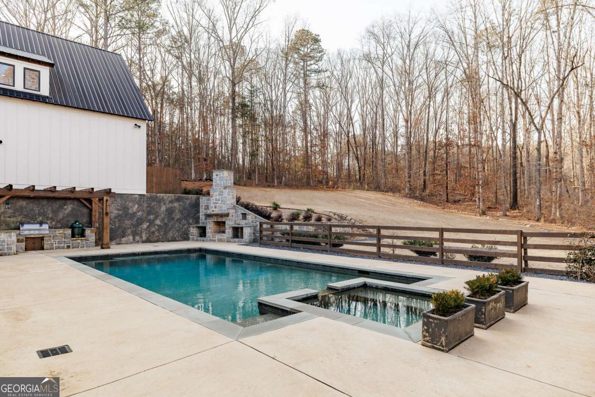 1355 Allgood Road Athens GA 30606