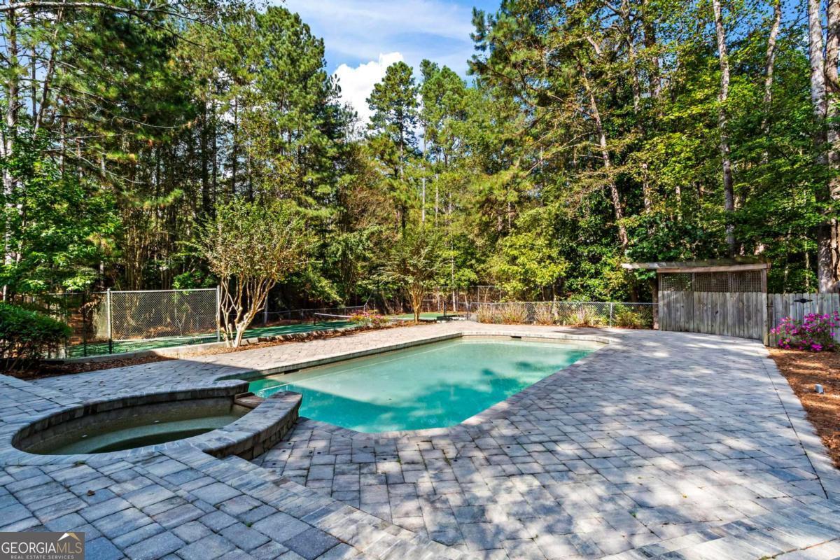 1235 W Garmon Road NW Sandy Springs GA 30327