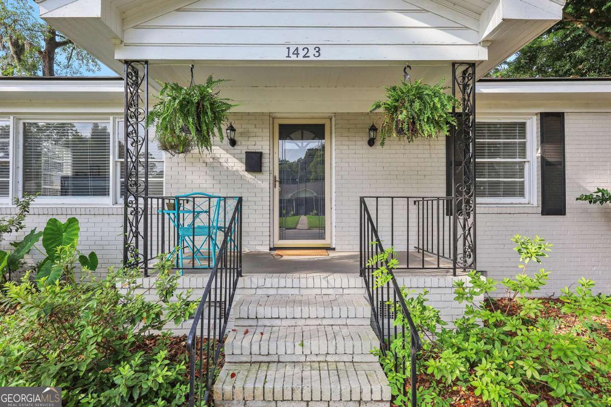 1423 E 40th Street Savannah GA 31404