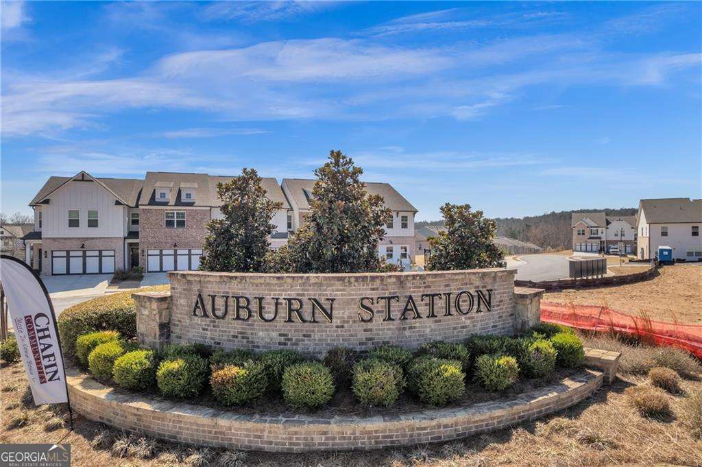 106 Creekside Bluff Way Auburn GA 30011