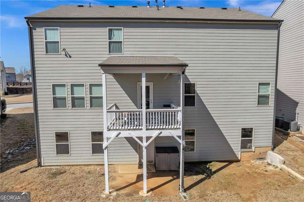 106 Creekside Bluff Way Auburn GA 30011