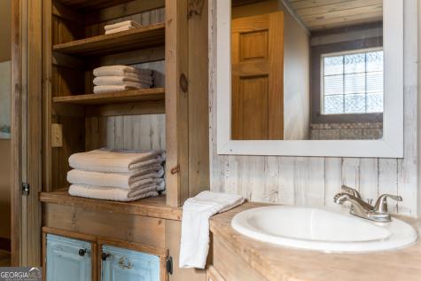 5198 Highway 52e Ellijay GA 30536