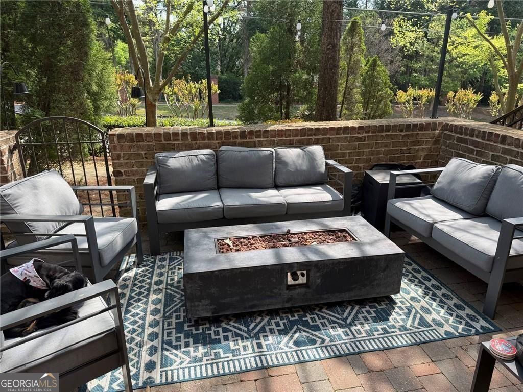 3045 Stone Gate Drive Atlanta GA 30324